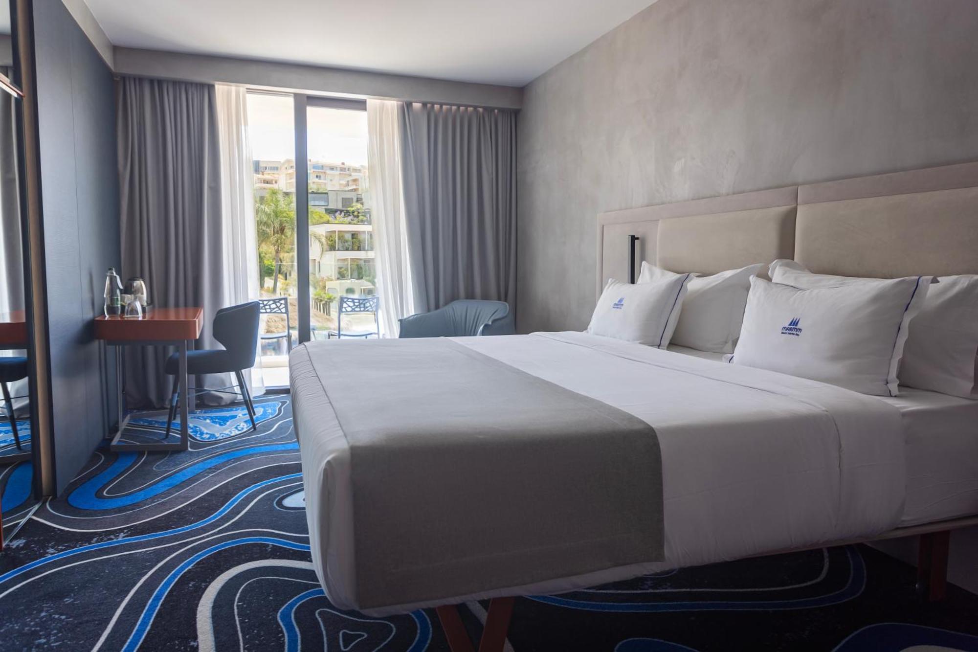 Double Room with Pool View