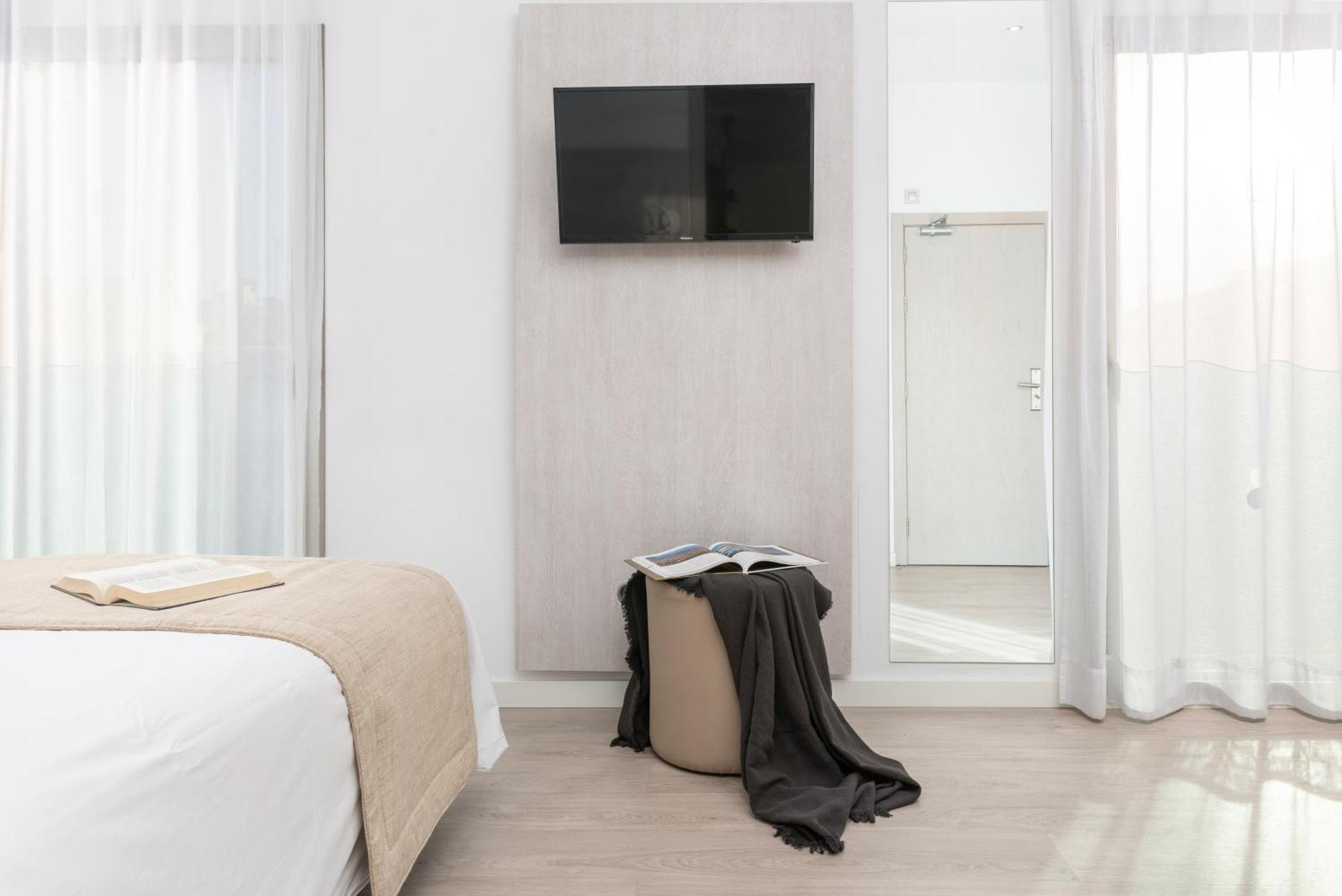 Double Room,1593800231:JPEG