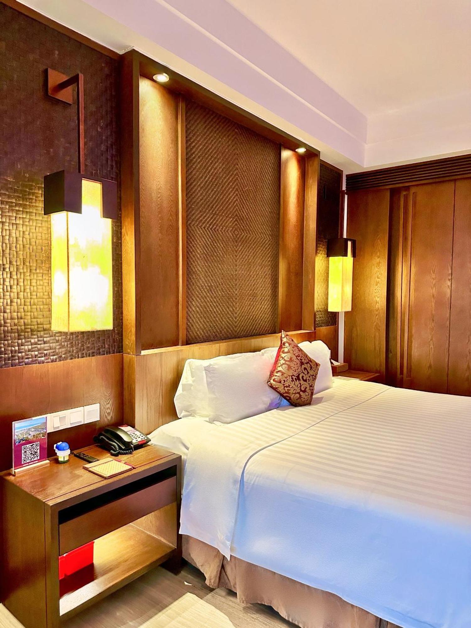 Premier Ocean View Double Room Balcony Bathtub