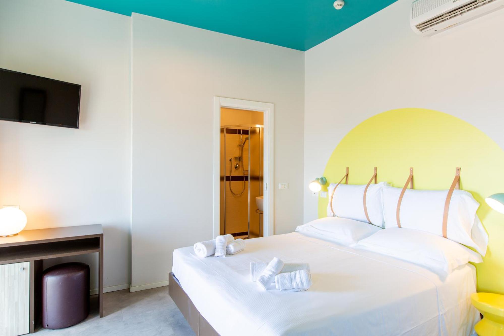 Superior Room,1594730330:JPEG