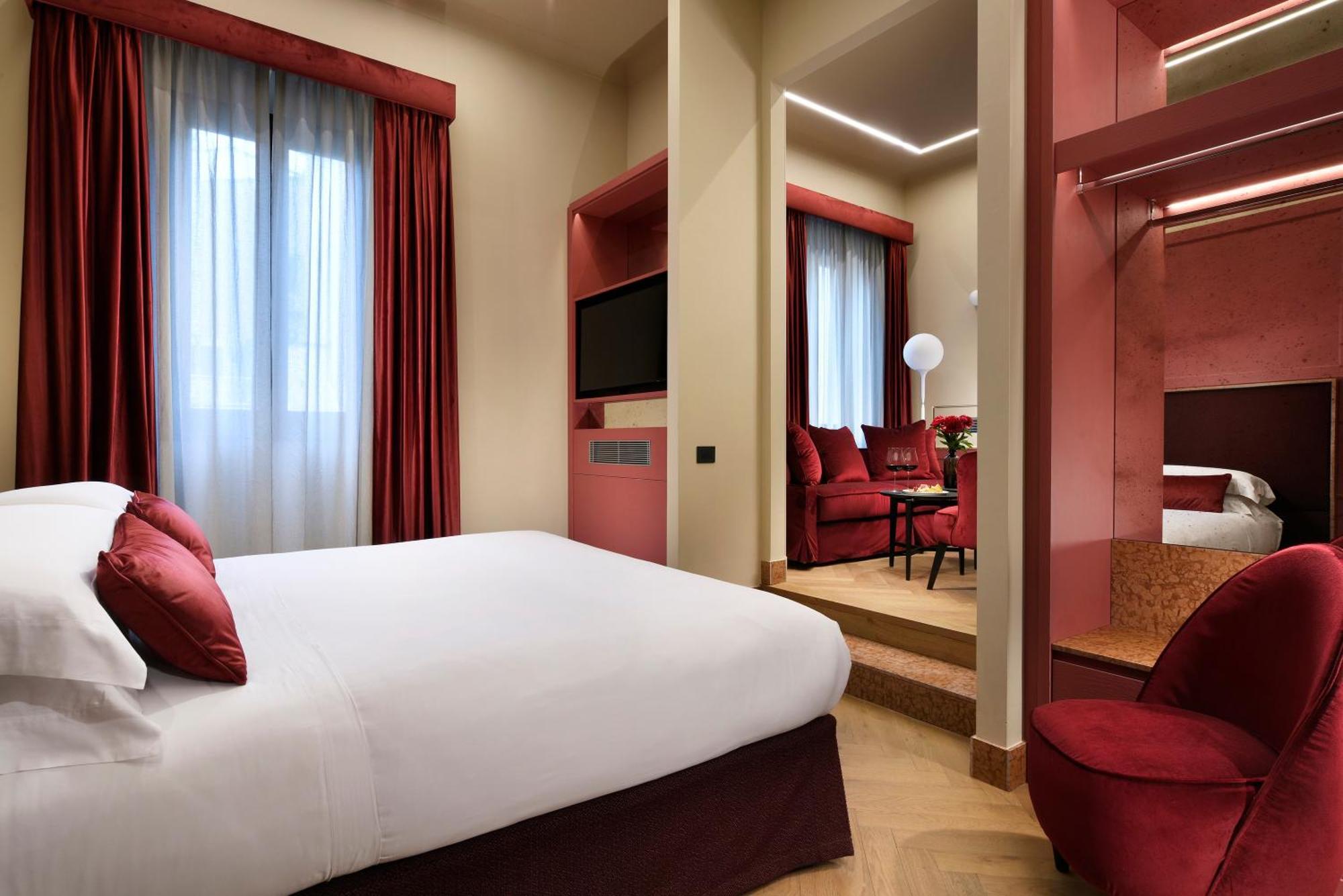 Deluxe Suite with Spa Bath,1595401211:JPEG