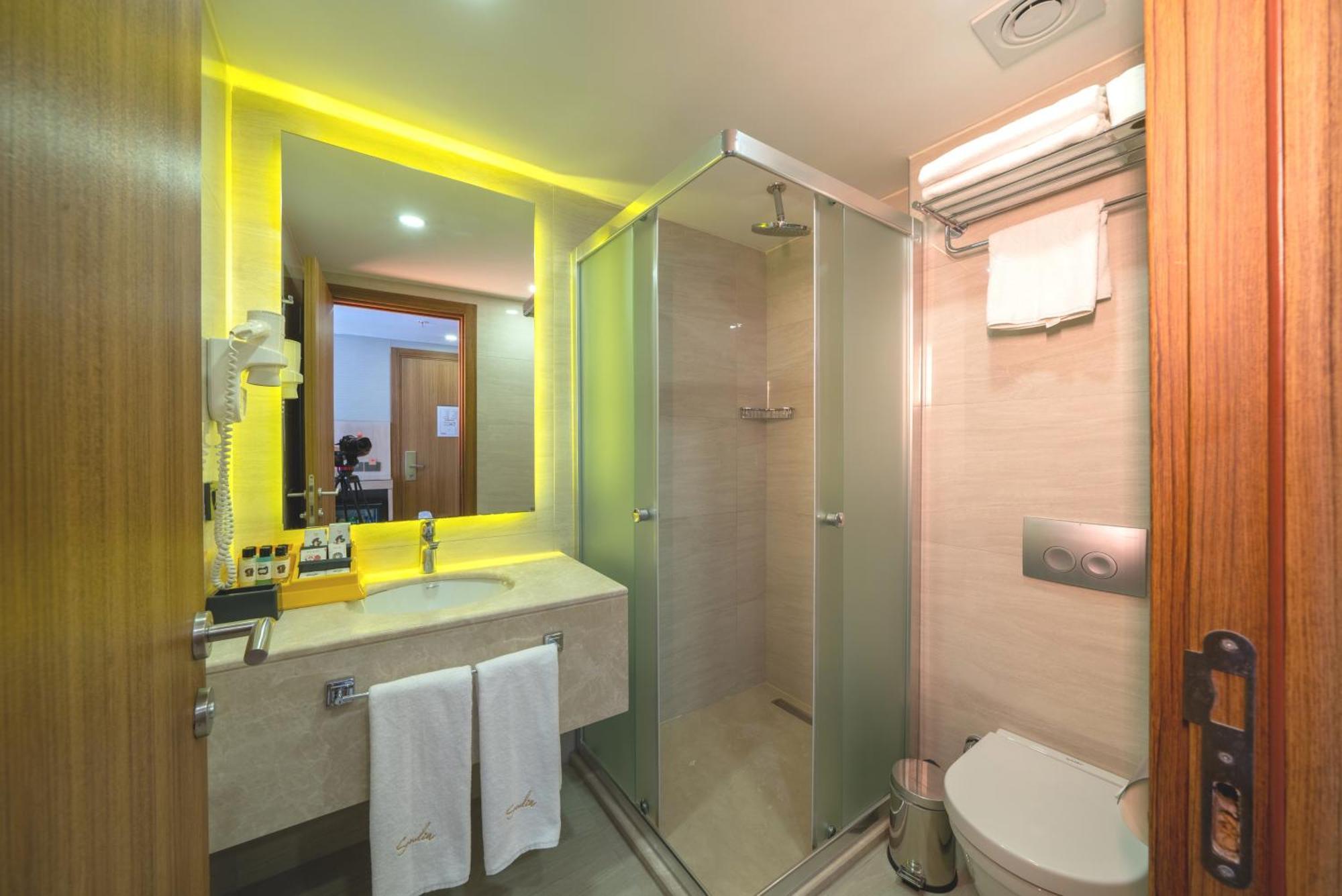 Superior Double or Twin Room,1602332822:JPEG