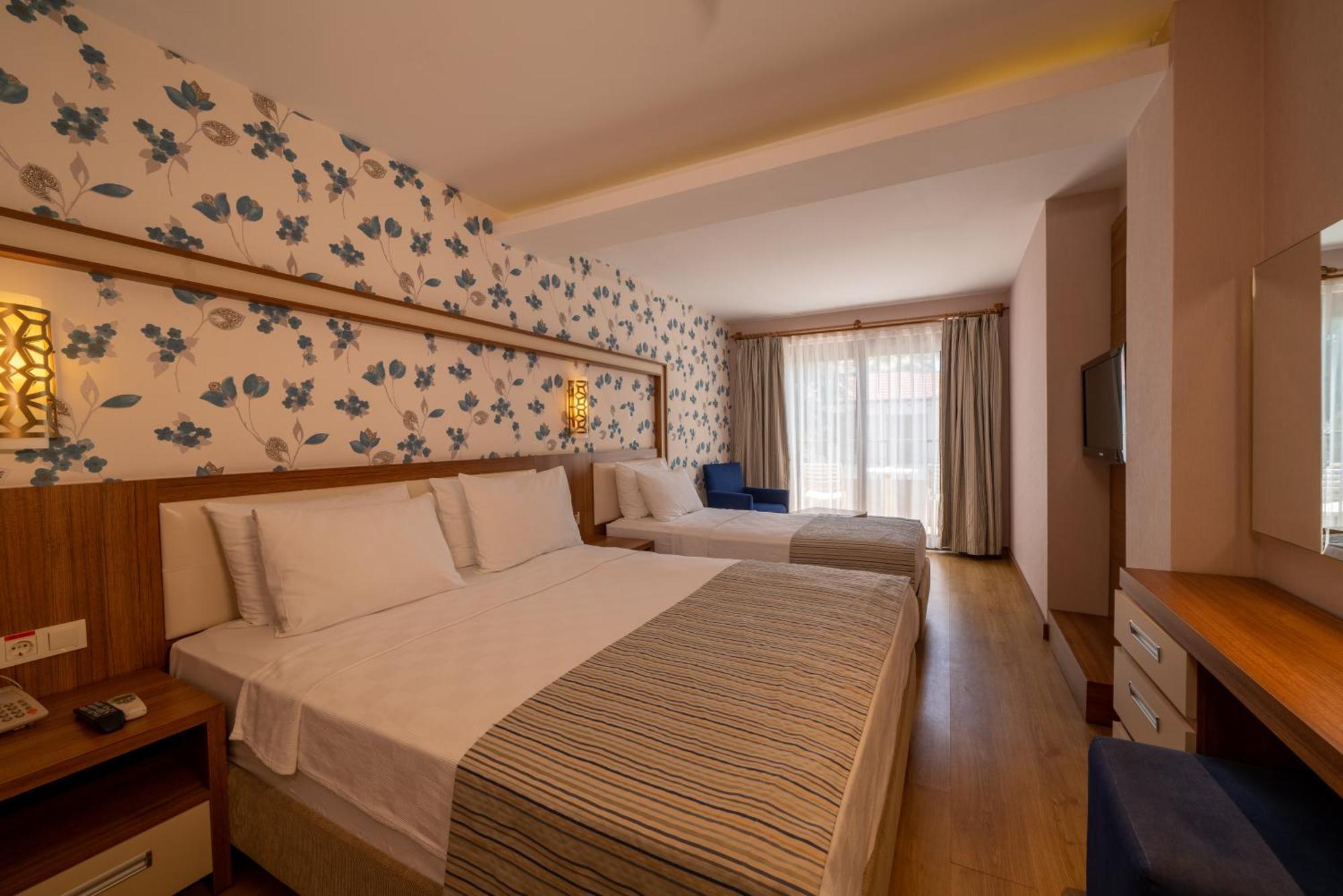 Superior Triple Room,1602332823:JPEG