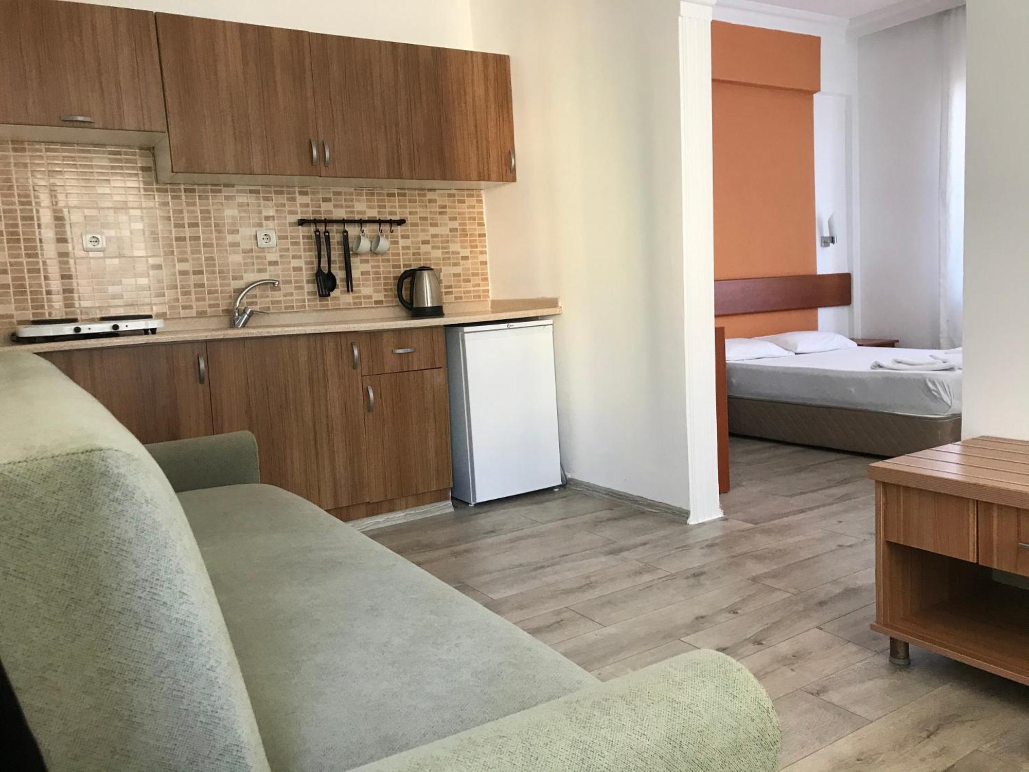 Studio Apartment with Balcony,1604083450:JPEG
