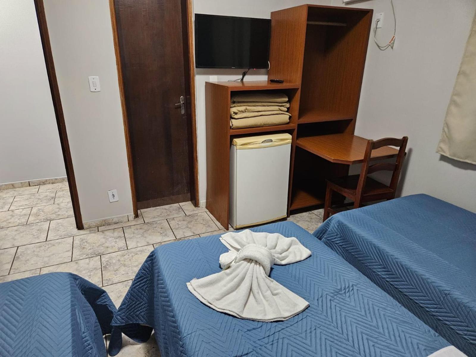Triple Room,1604227024:JPEG