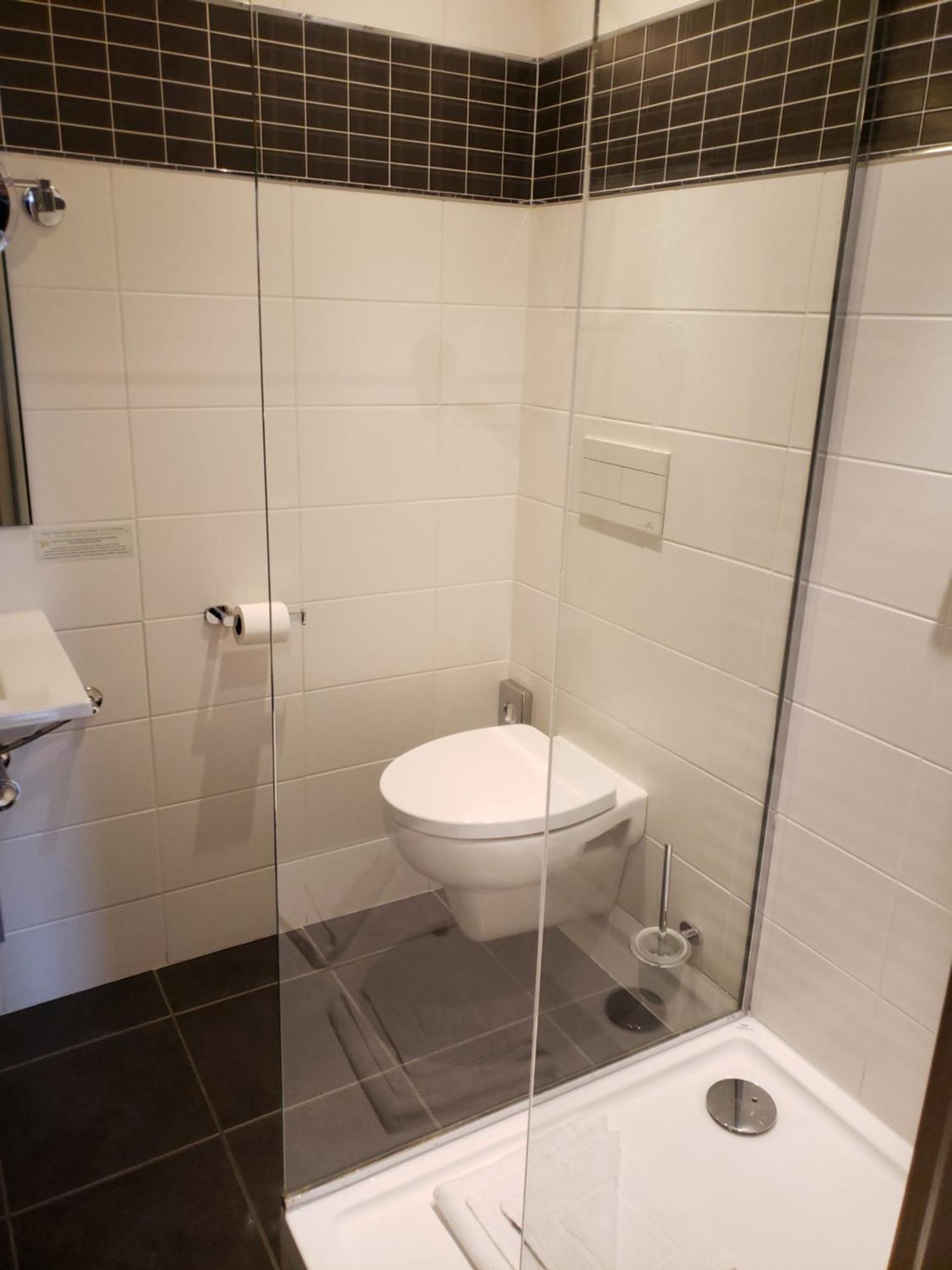Single Room,1651184690:JPEG