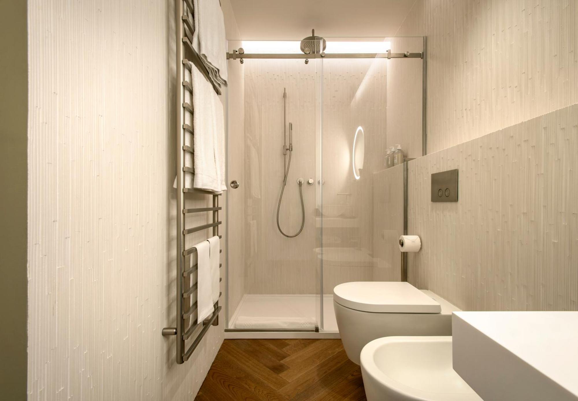 Standard Suite,1617136151:JPEG