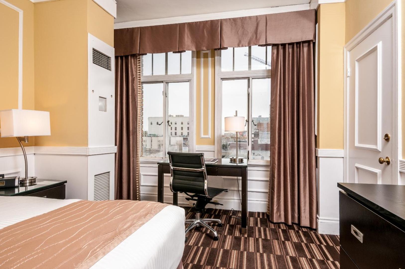 Superior Queen Room