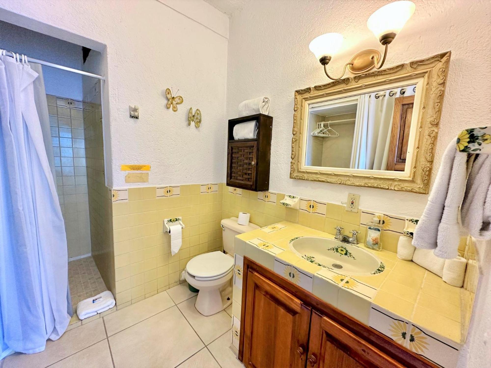Junior Suite,1619767654:JPEG