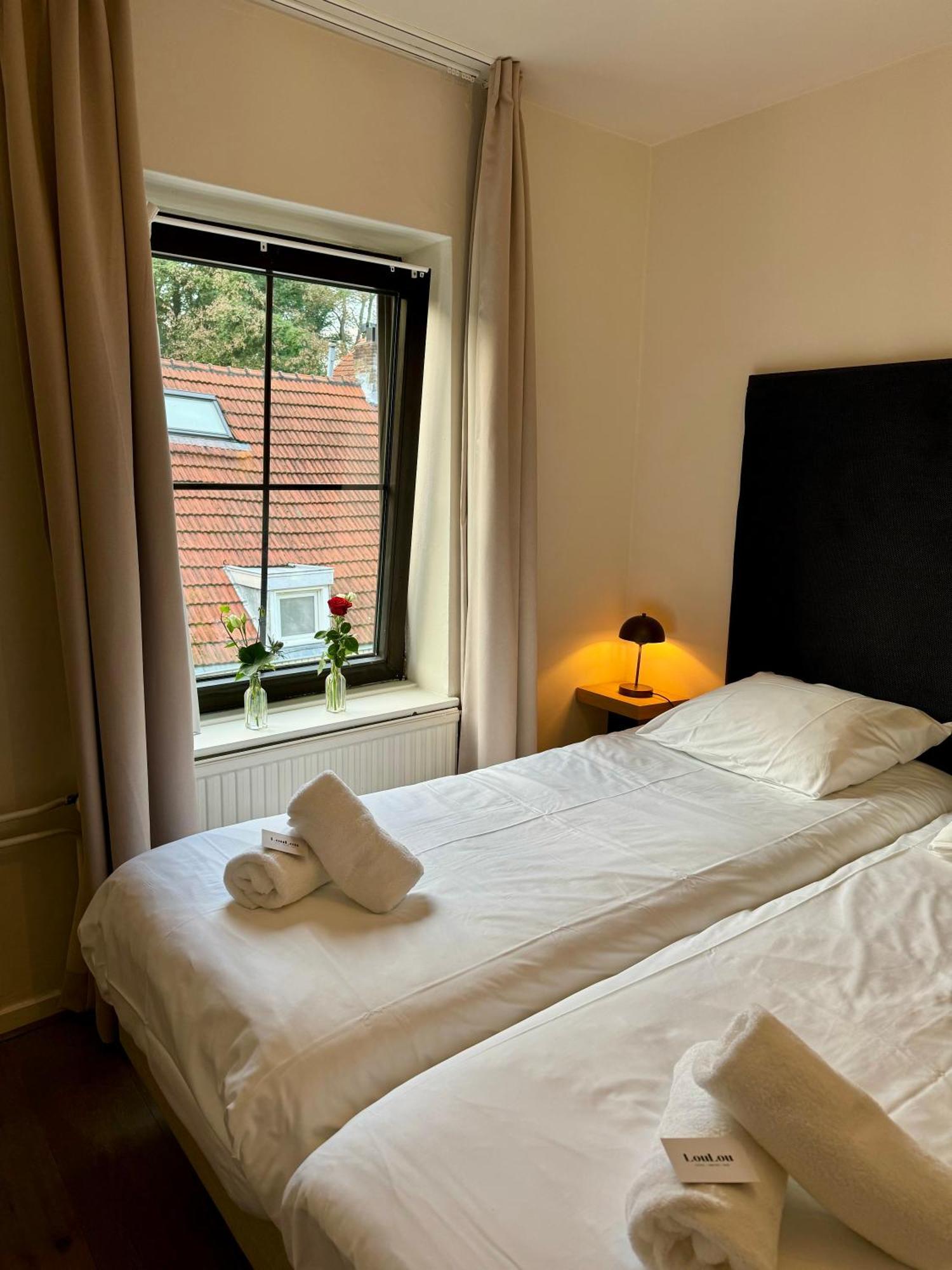 Deluxe Room,1620203652:JPEG