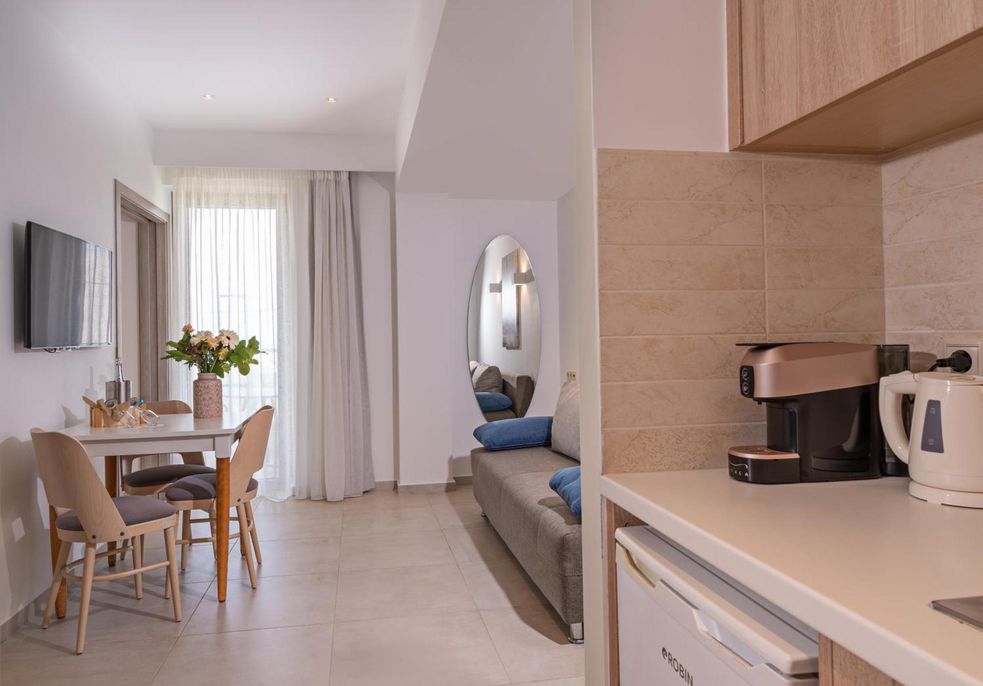 One Bedroom Suite,1621411345:JPEG