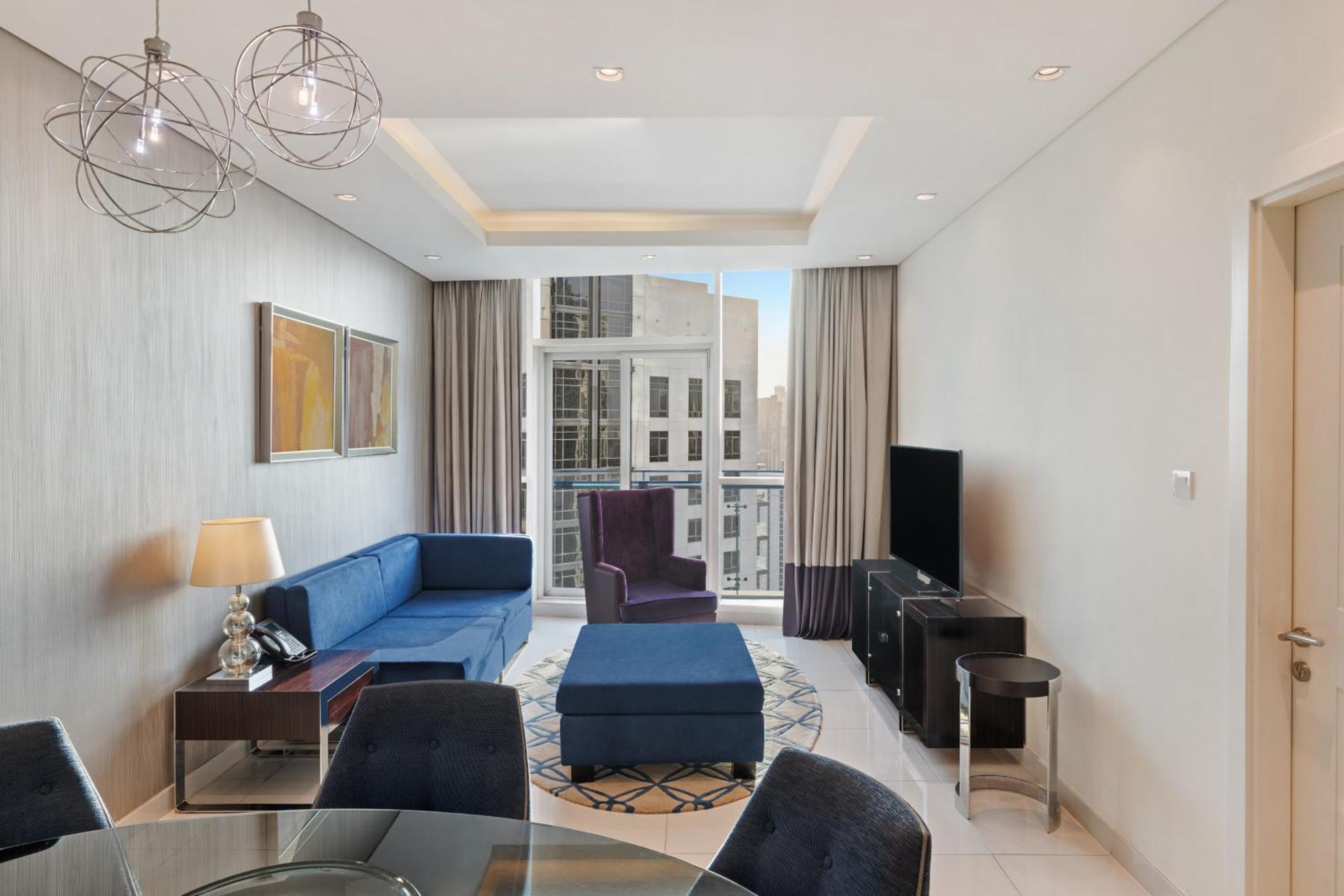 Three Bedroom Suite Private Balcony Burj Khalifa View,1622145800:JPEG