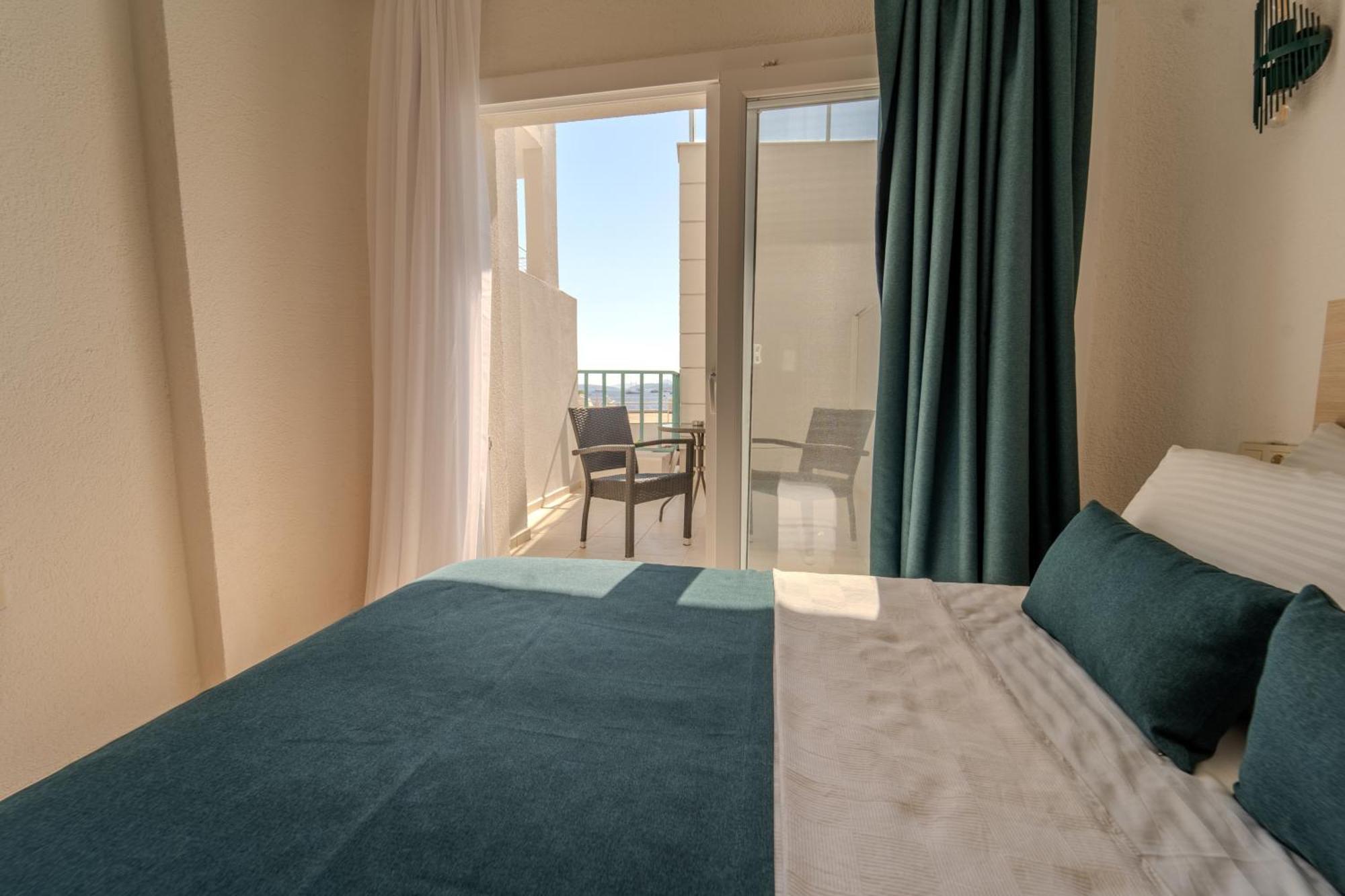 Habitación Doble Deluxe con balcón