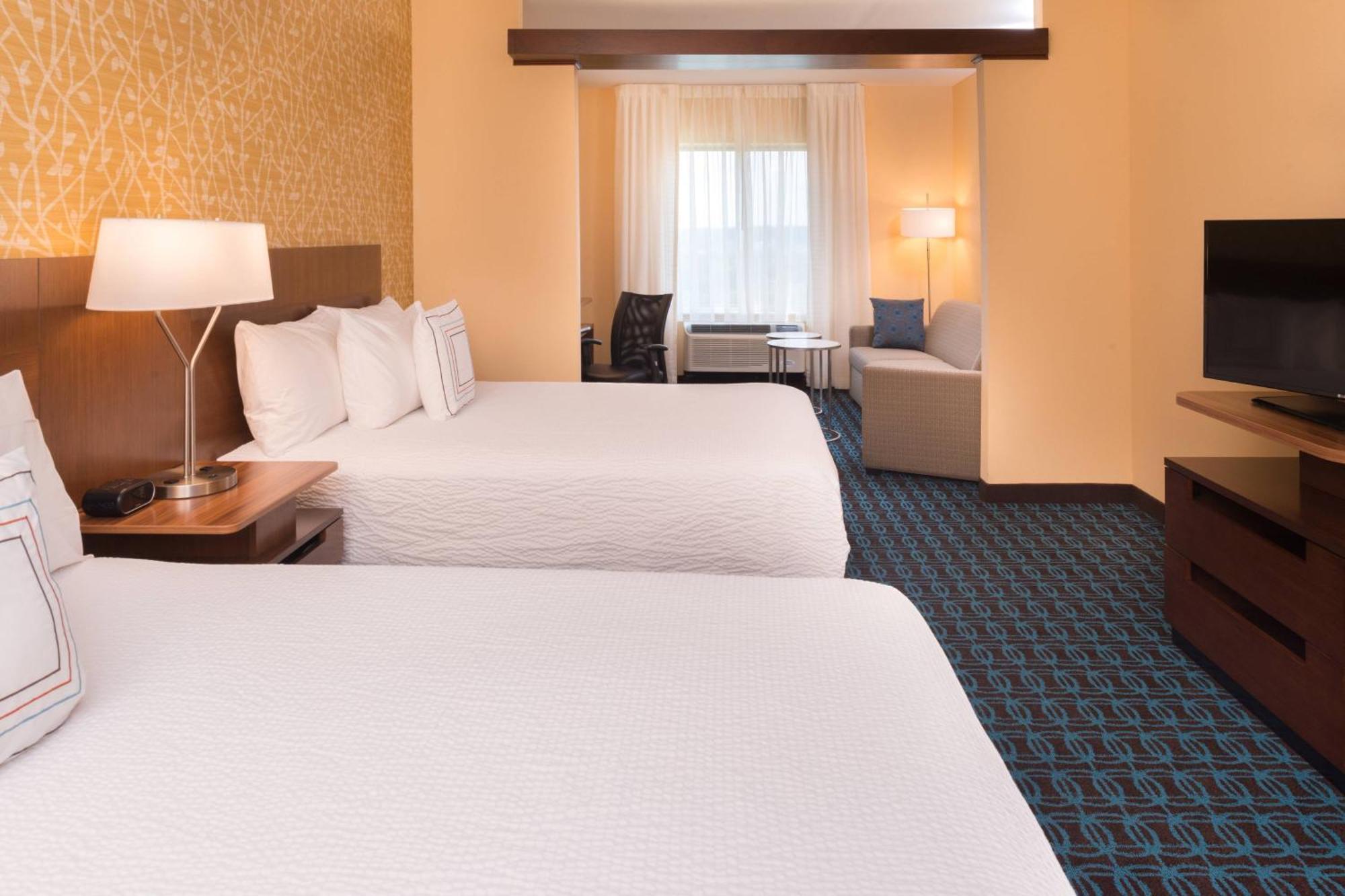 Queen Suite Two Queen Beds Bathtub Sofa Bed Mobility Access or Hearing Accessible,1633020198:JPEG