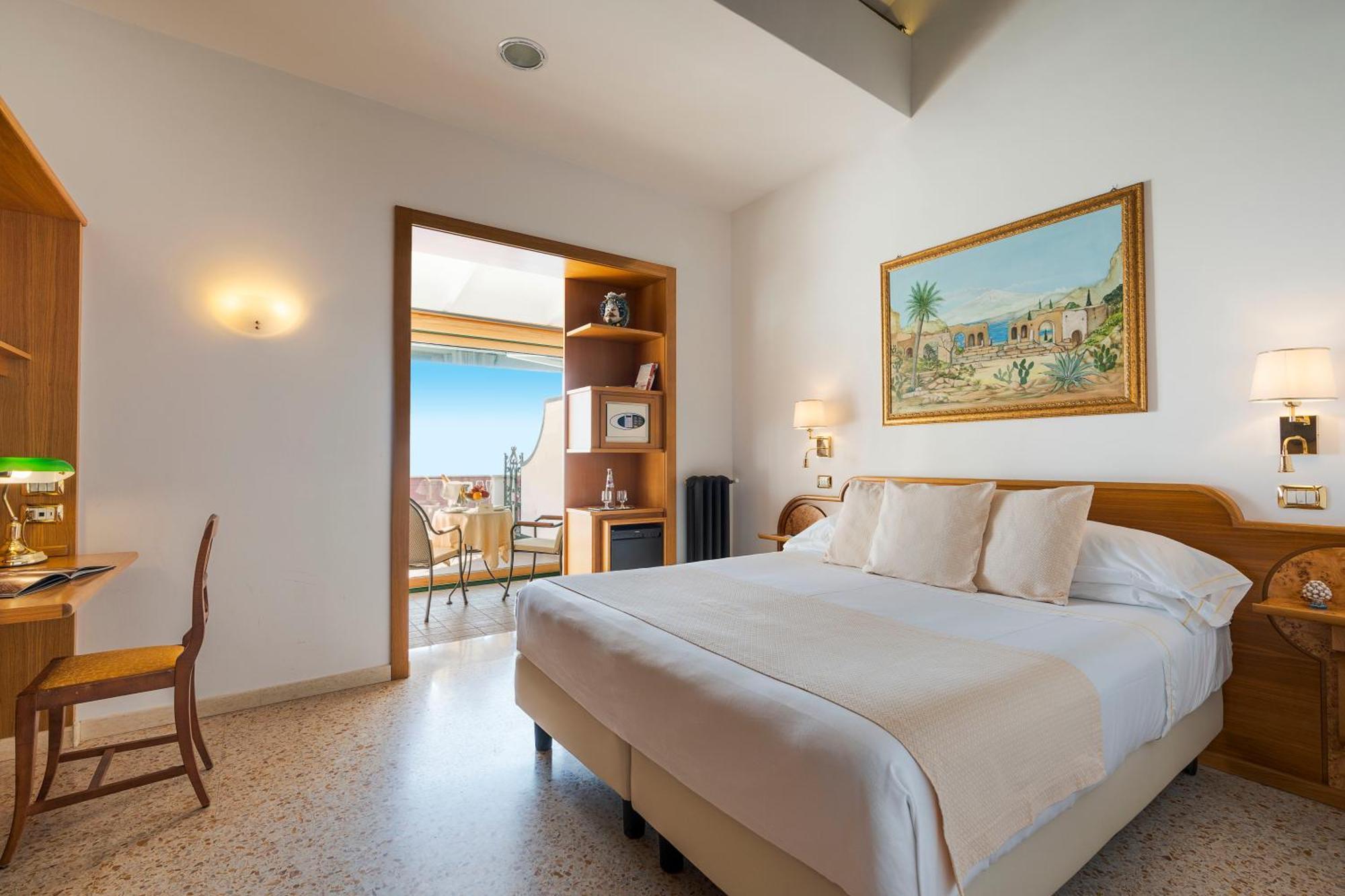 Top Floor Junior Suite Sea View,1636004668:JPEG