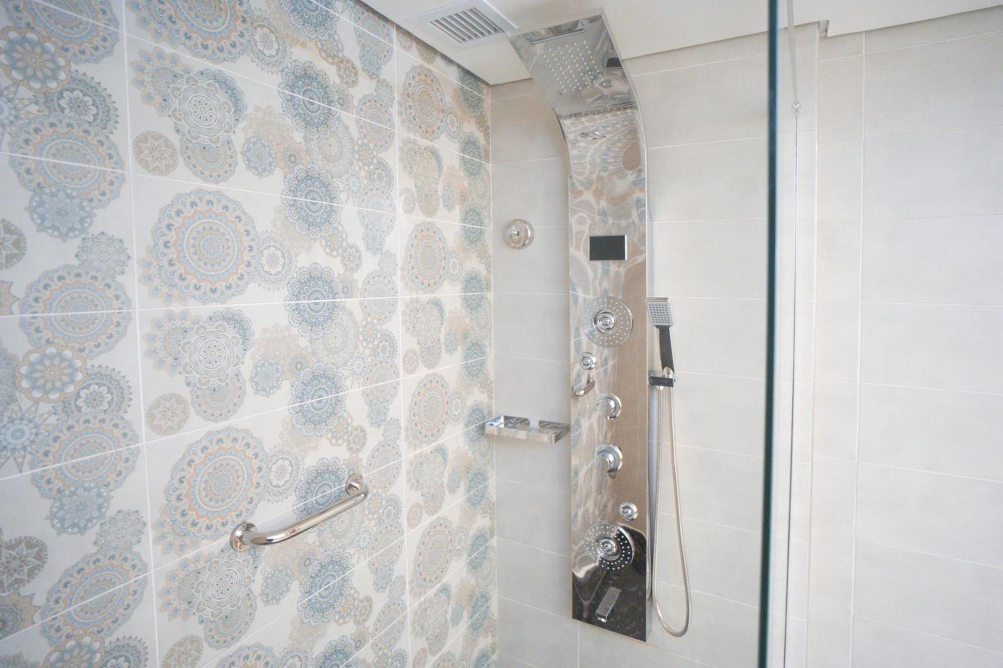 King Room Spa Bath