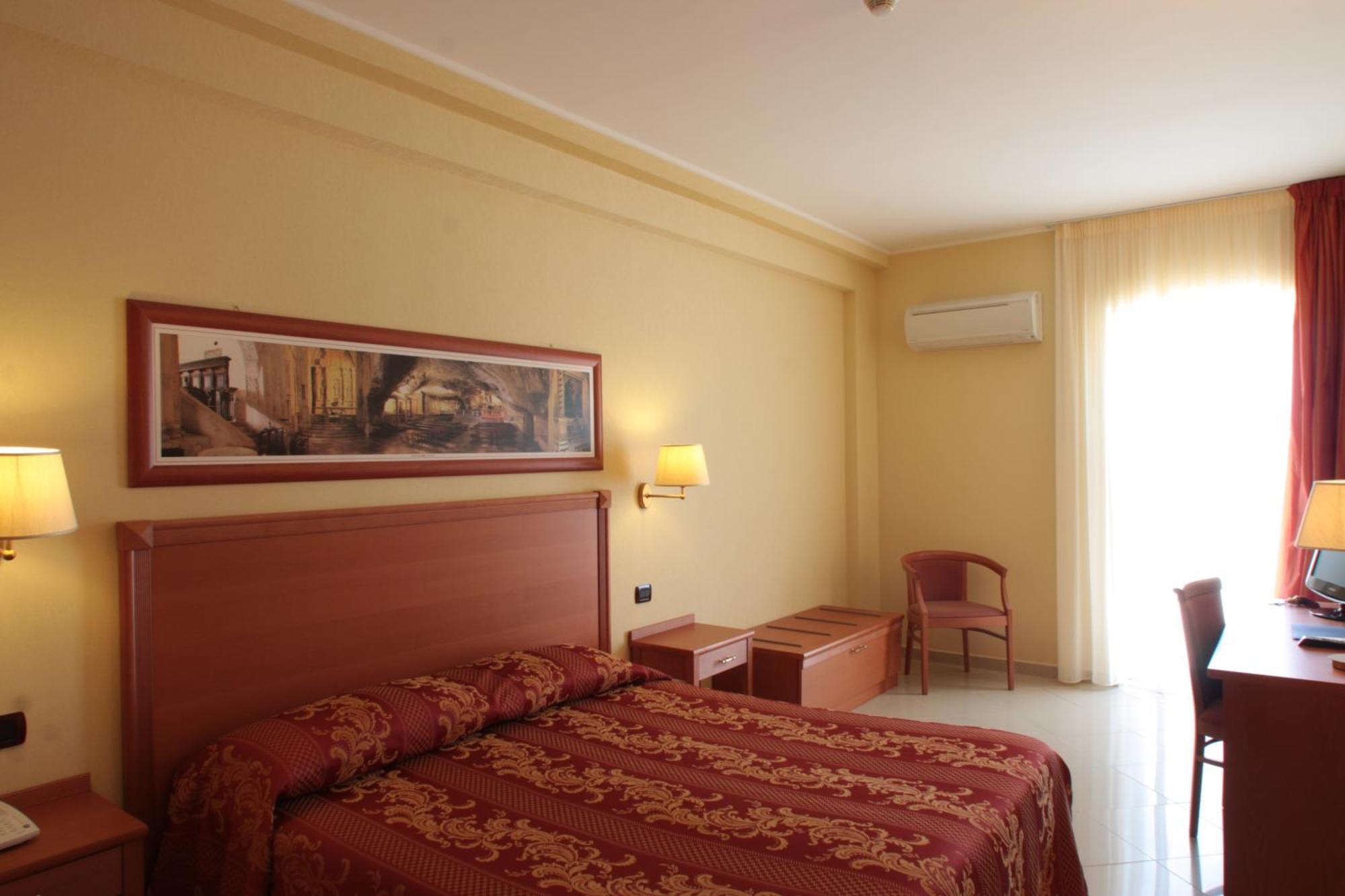 Double Room (1 Adult),1639455472:JPEG