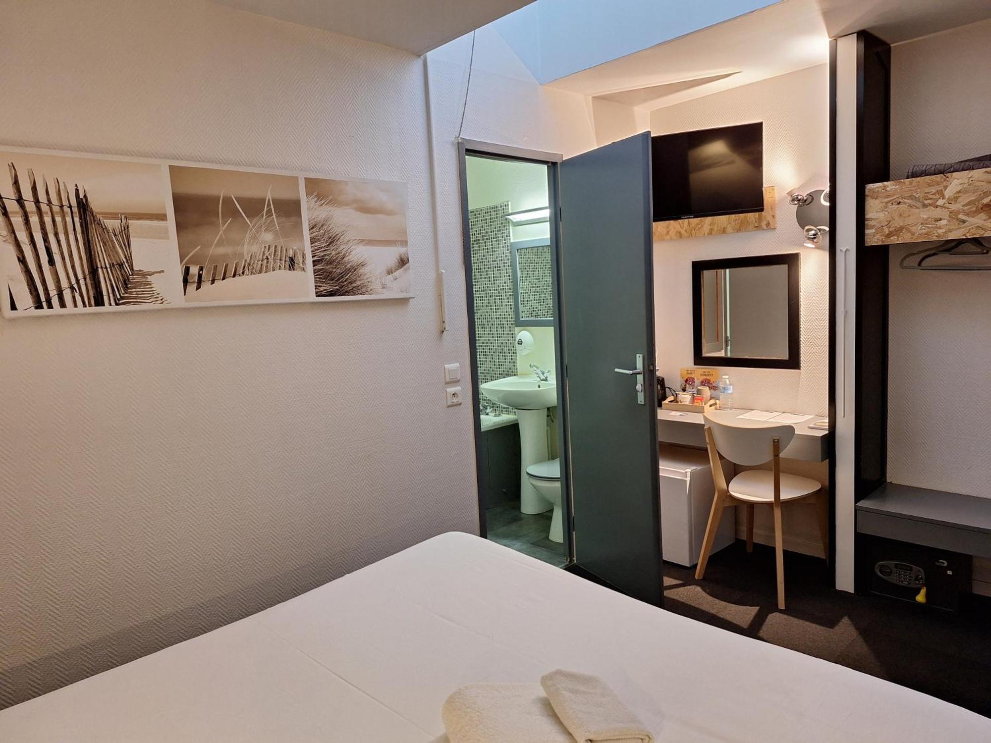 Double Room Private Bathroom,1641882414:JPEG