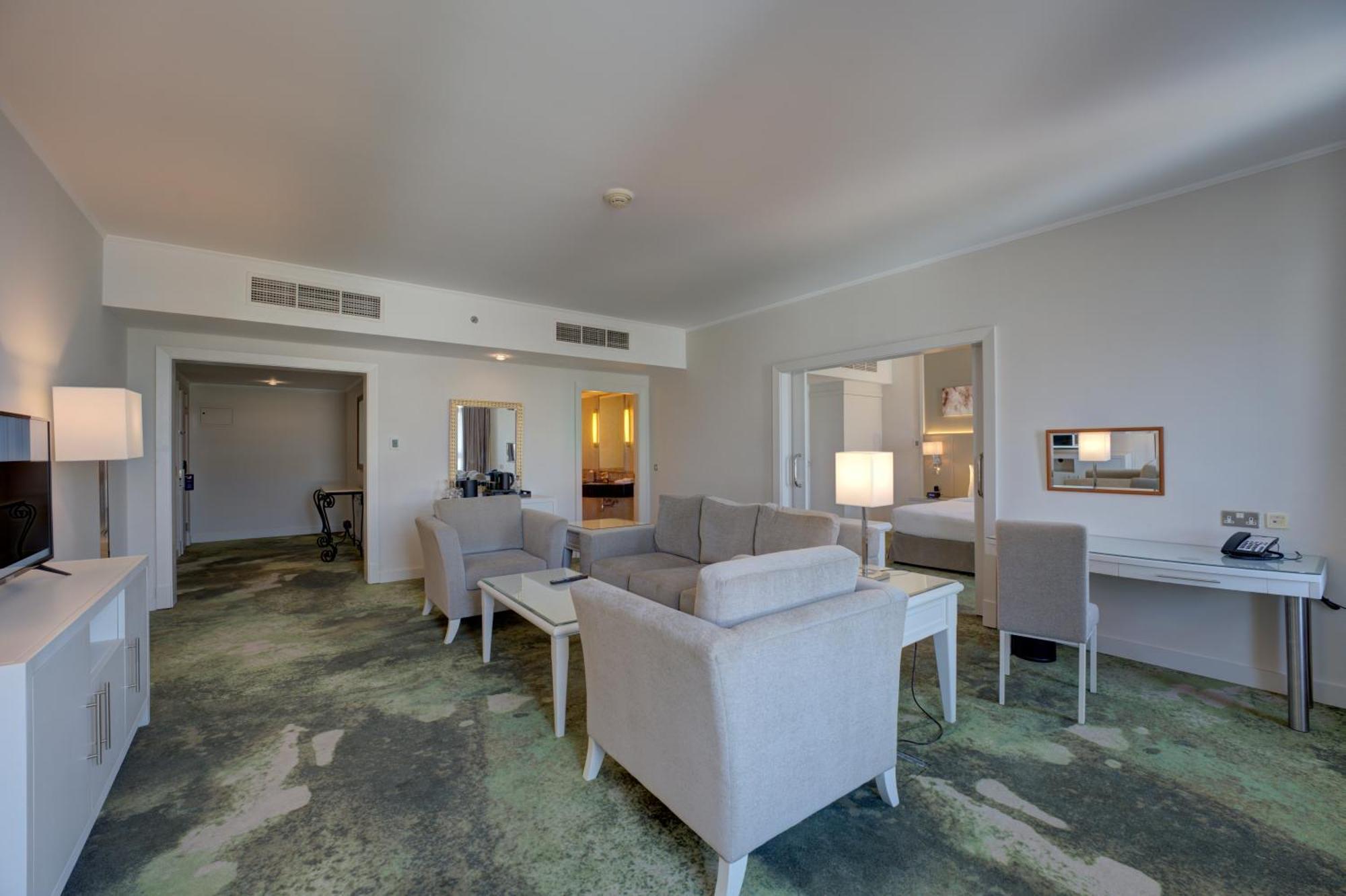 Executive Suite - Shuttle Service to JBR Beach and Access to The Market Mall,1642312751:JPEG