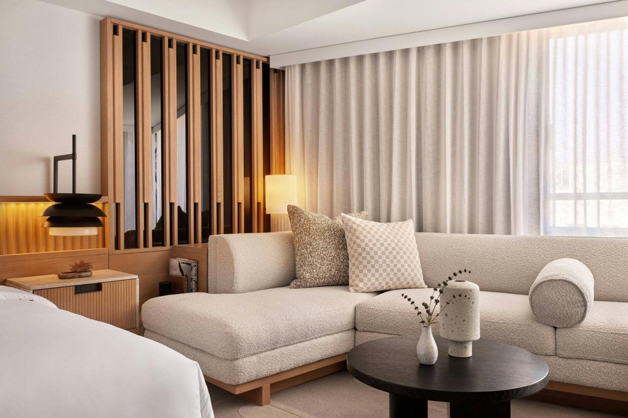 Premier King Room Skyline View