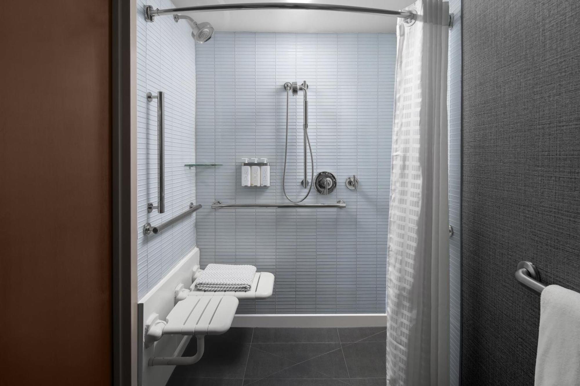 ADA Hearing Impaired Two Queens Beds Shower,1645675865:JPEG