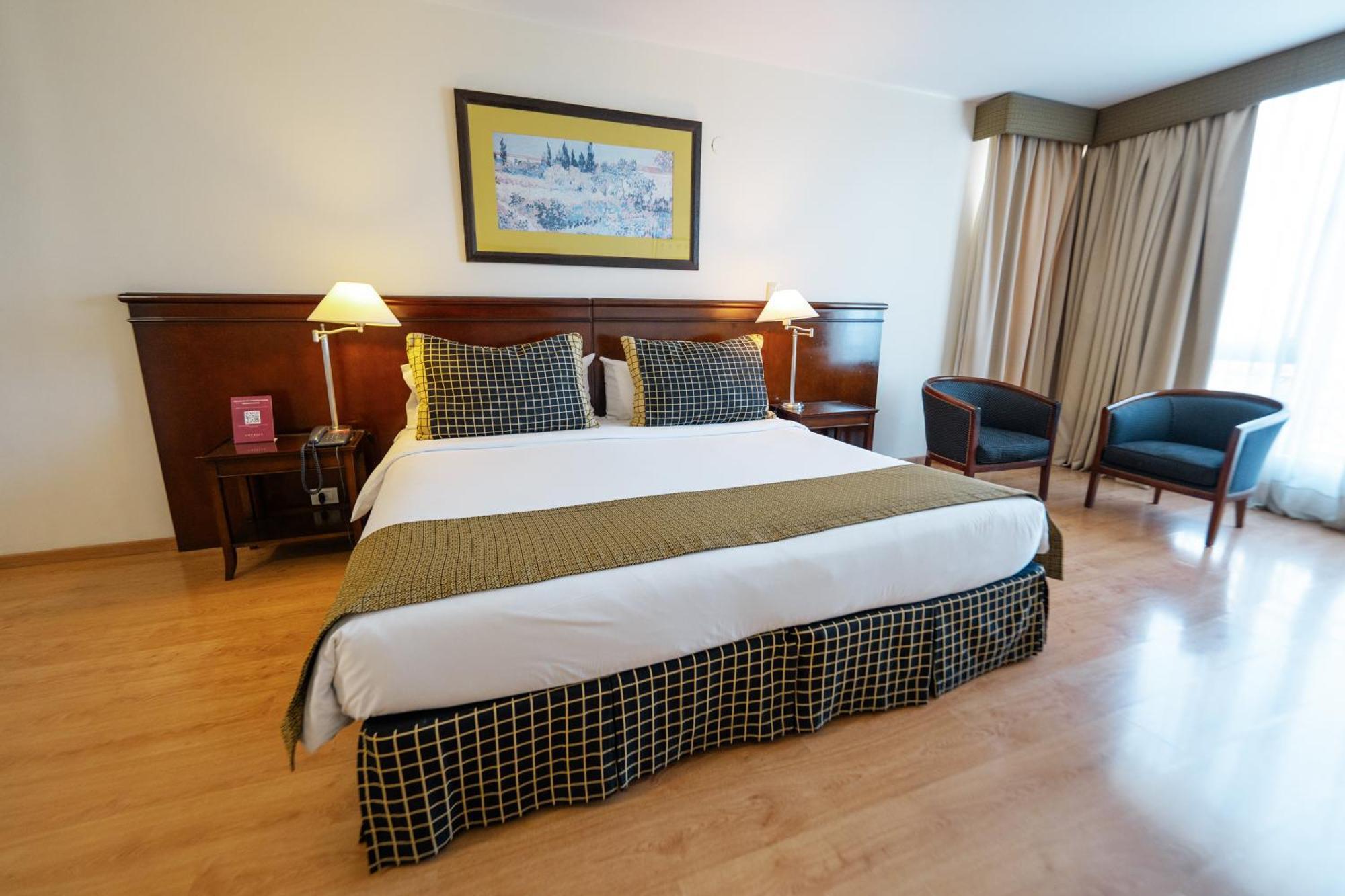 Deluxe Double Room,1646339802:JPEG