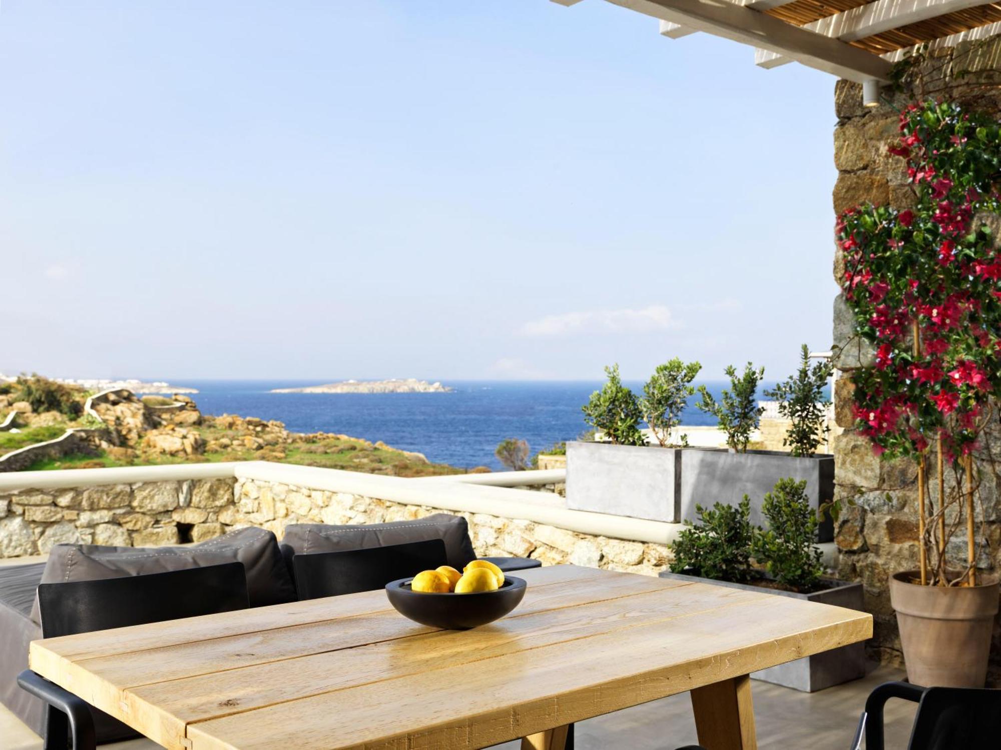 Junior Honeymoon Sunset & Sea View Suite Outdoor Hot Tub