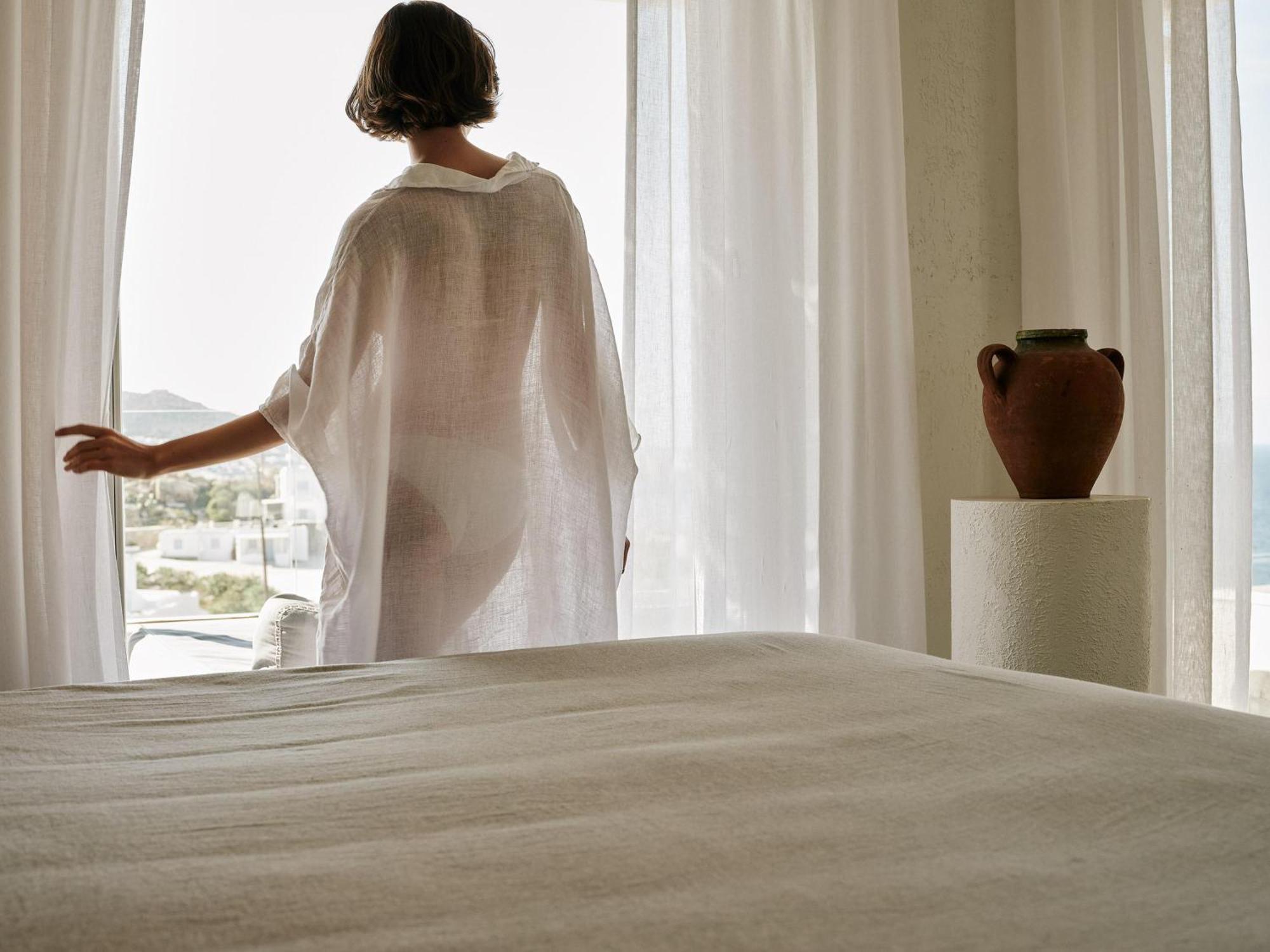 Junior Honeymoon Sunset & Sea View Suite Outdoor Hot Tub