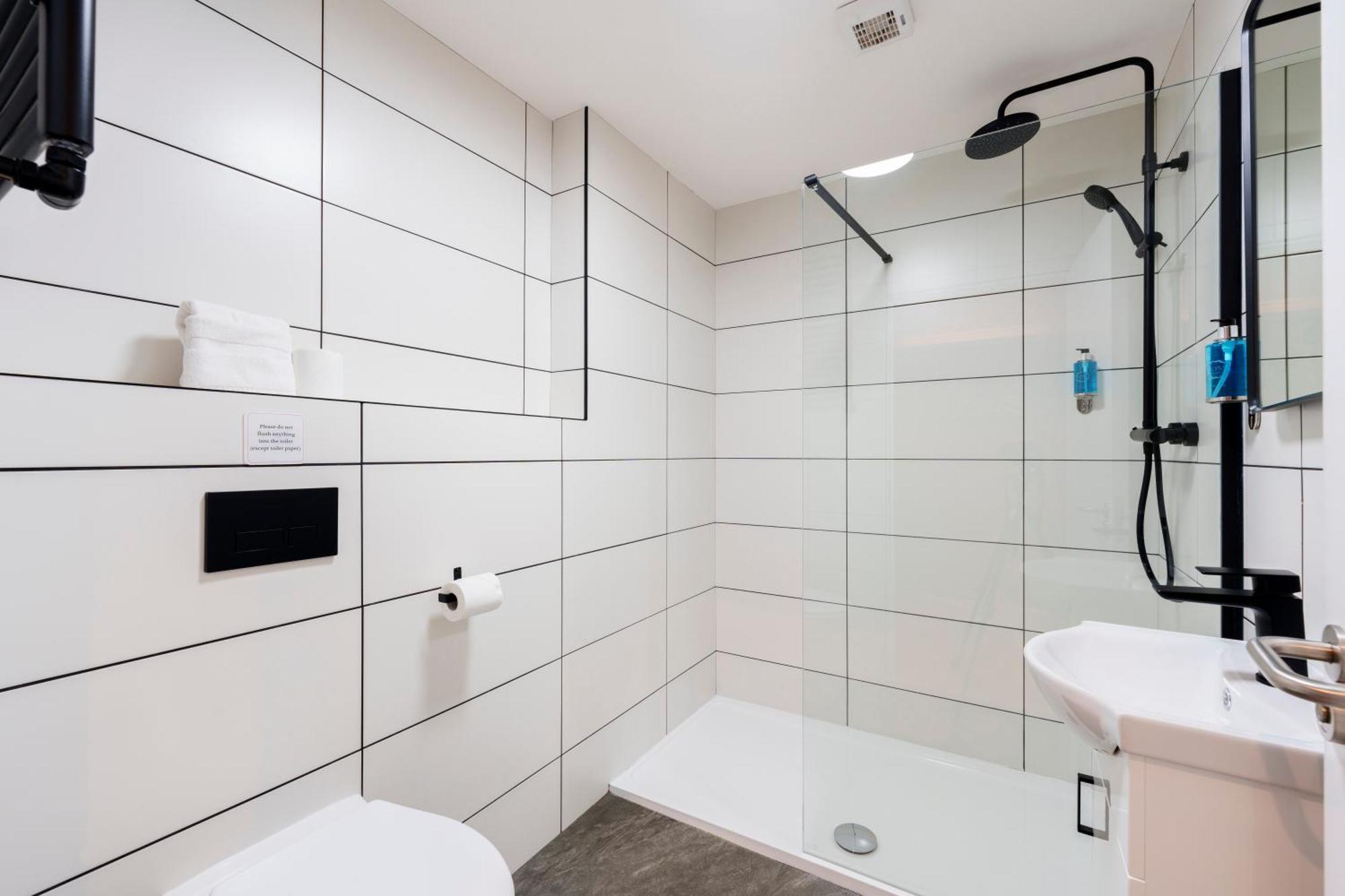 Small Double Room No Window