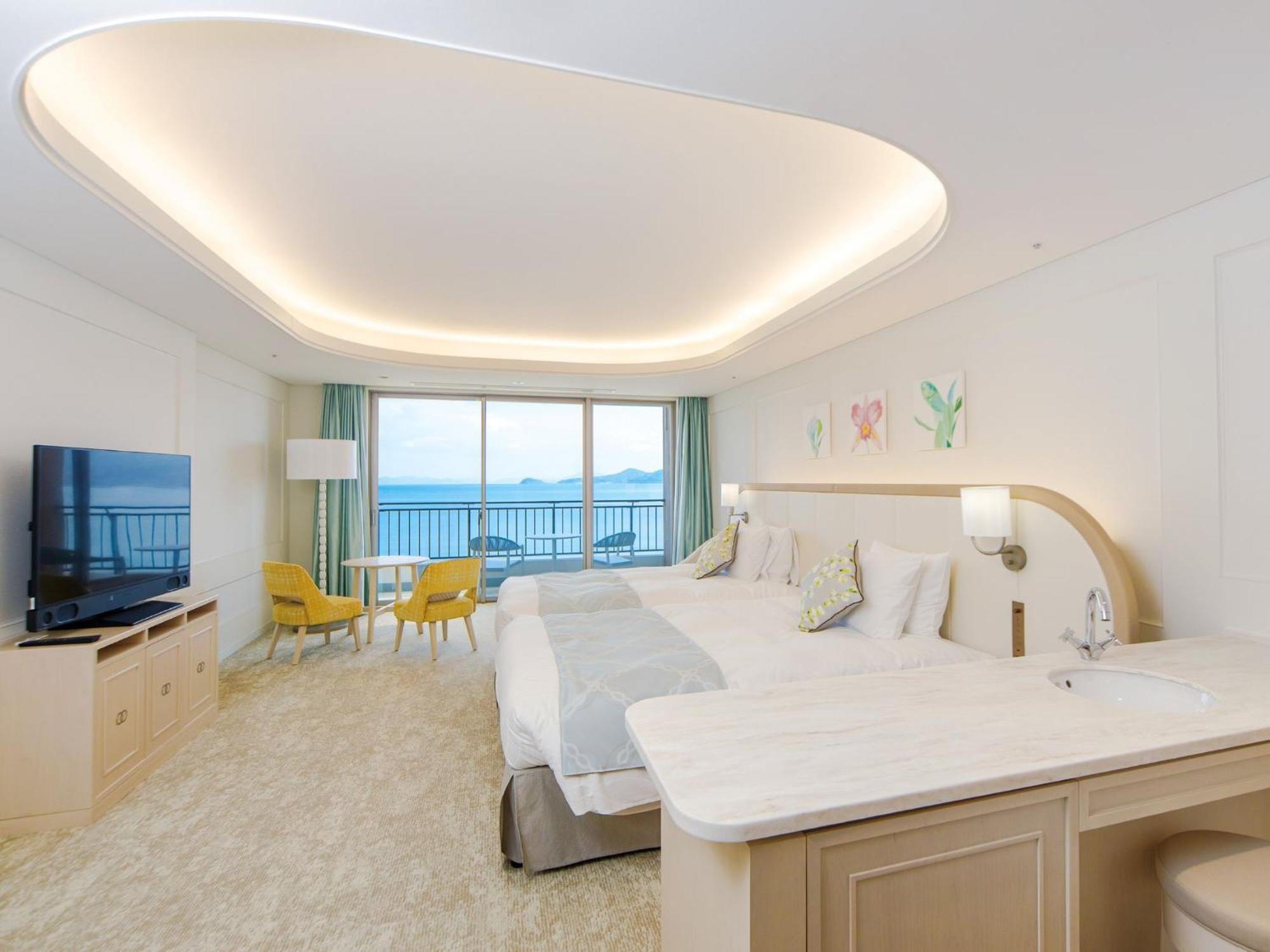 Deluxe Triple Room with Sea View,1648929467:JPEG