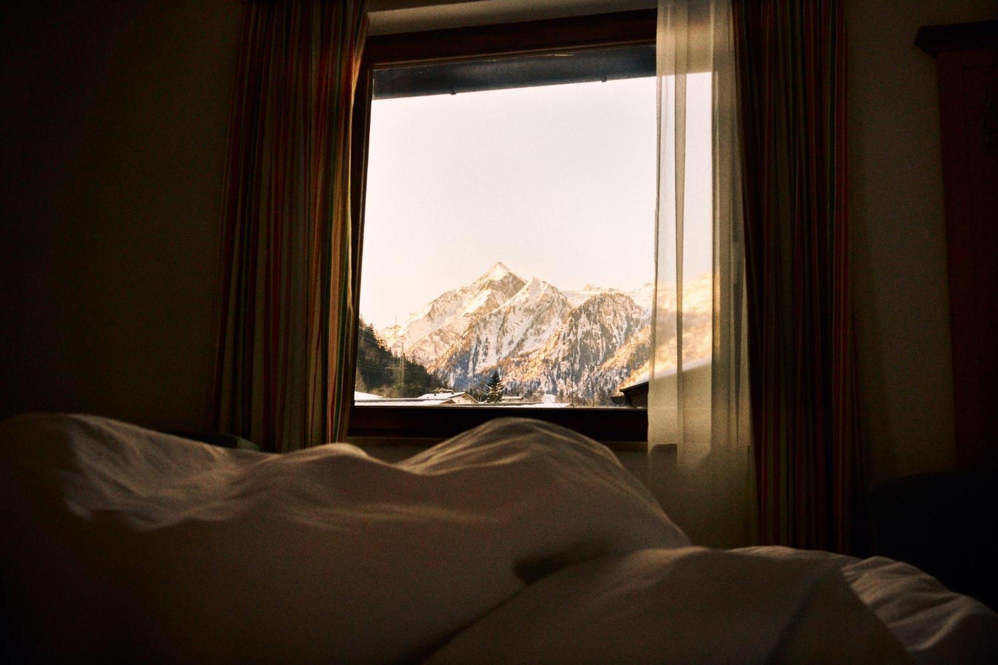 Double Room Mountain View,1649010943:JPEG