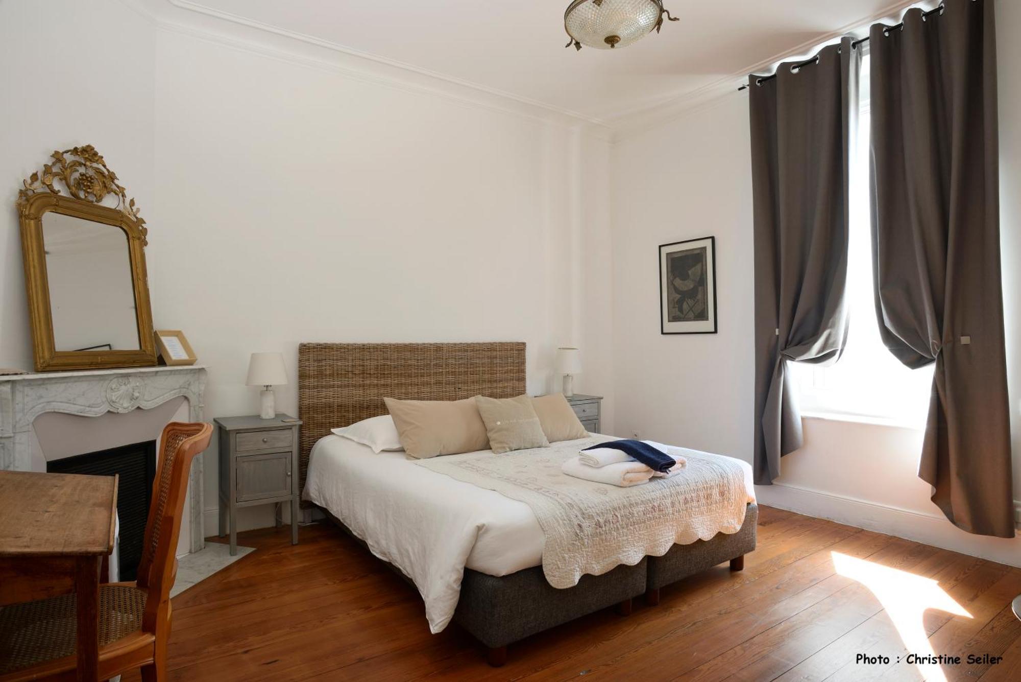 Double Room with Shared Bathroom,1649032291:JPEG
