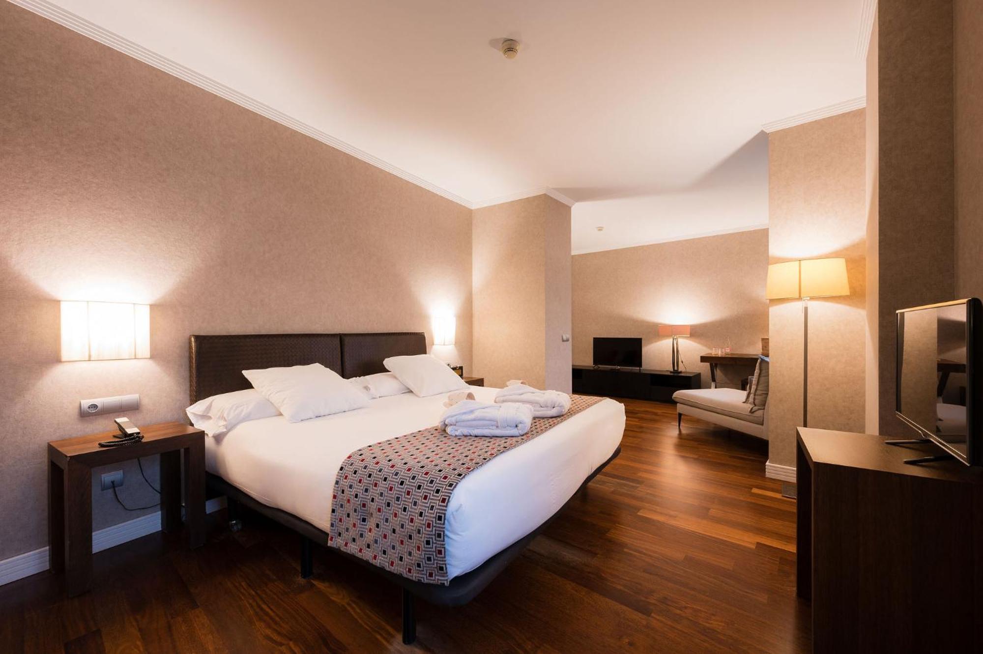 Junior Suite,1207958278:JPEG