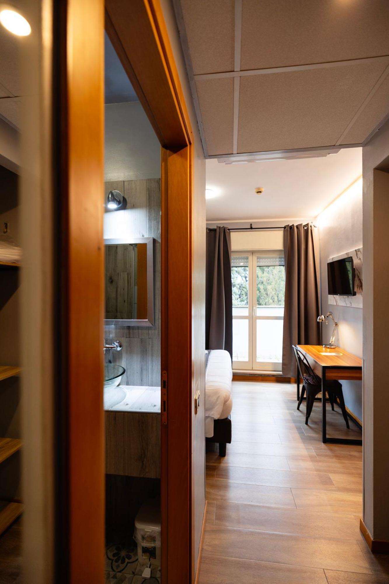 Standard Double or Twin Room,1651727121:JPEG