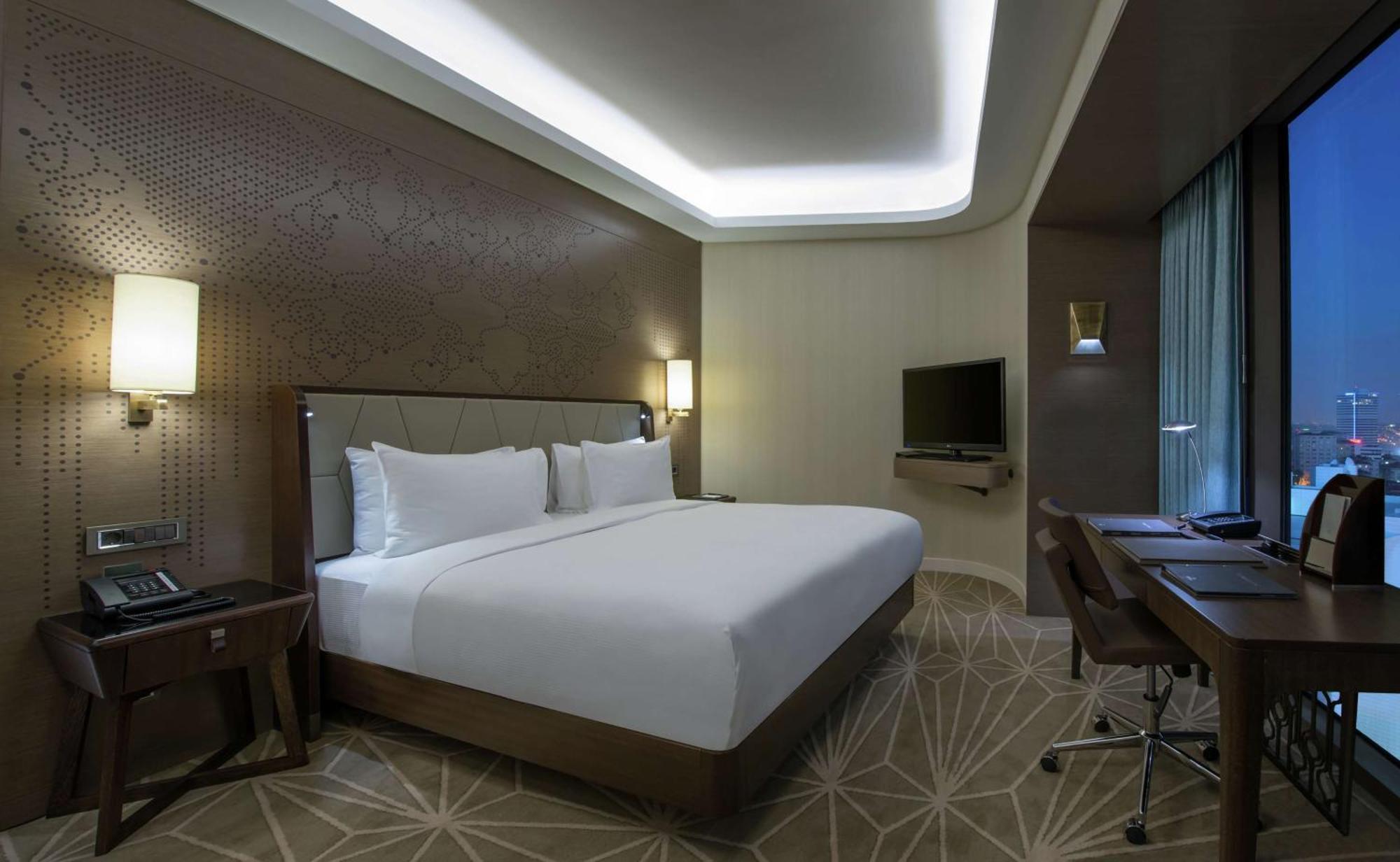 Deluxe King Room,1657170179:JPEG