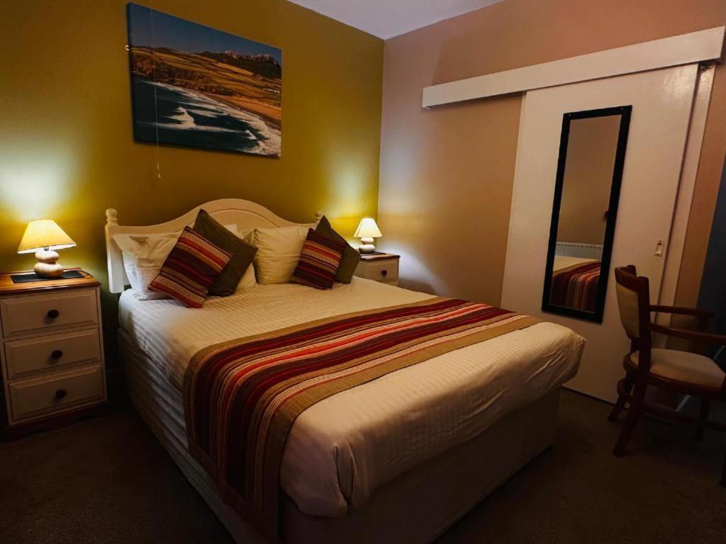 Studio Apartment Sea View,1658219289:JPEG