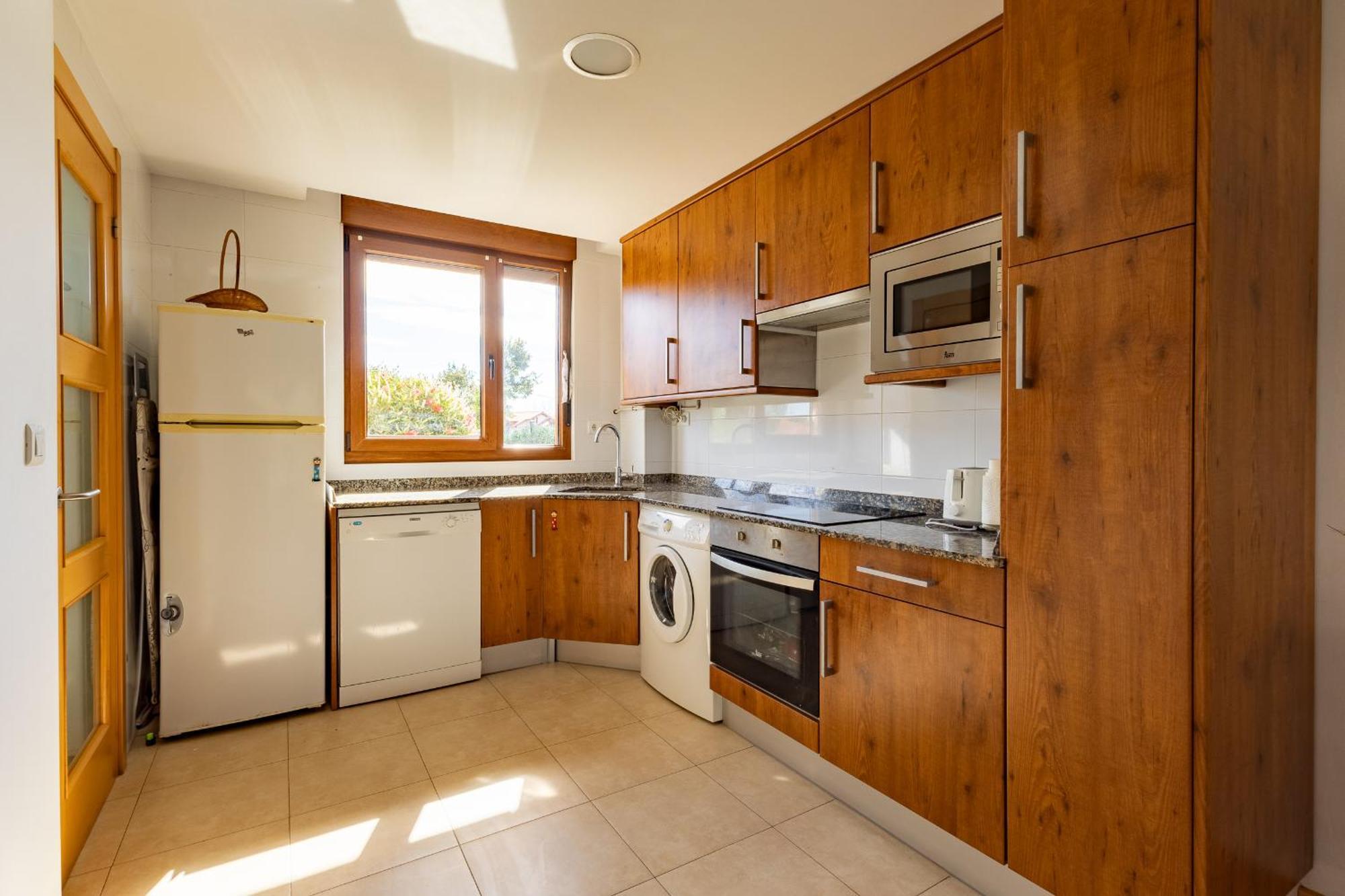 Three-Bedroom House,1666725507:JPEG