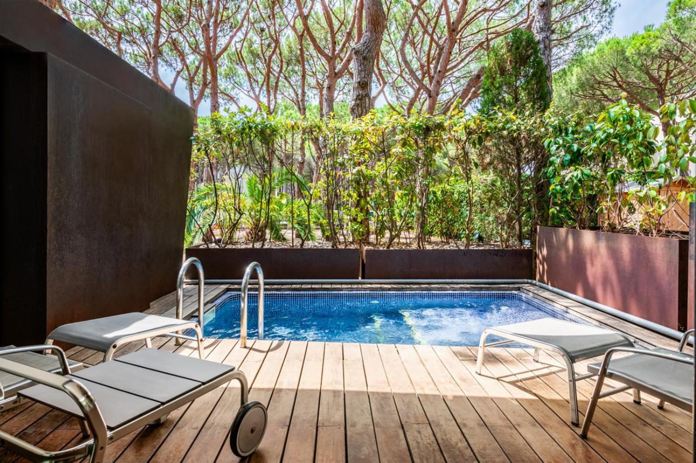 Suite Private Swimming Pool