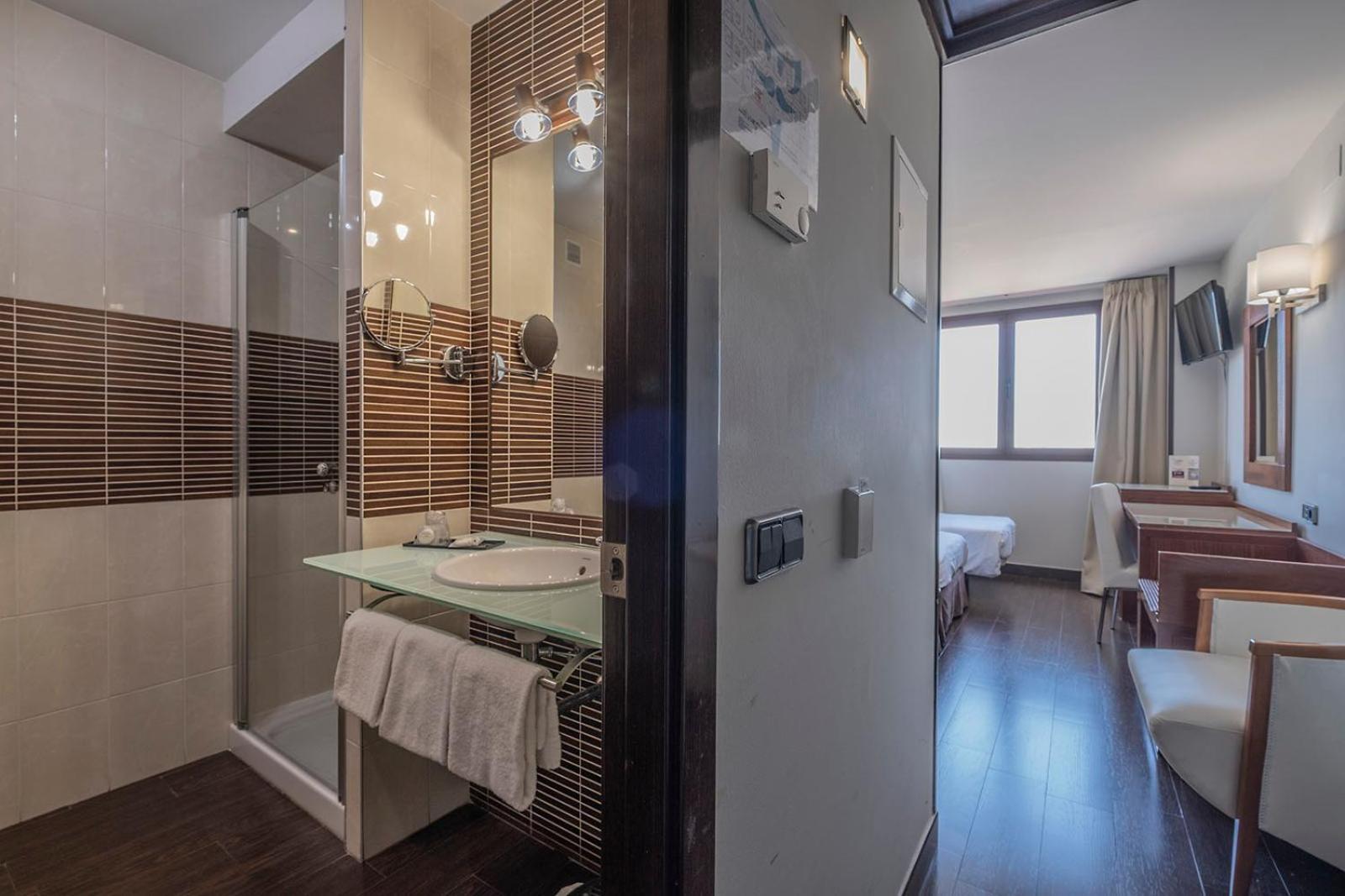 Classic Triple Room,1676729417:JPEG