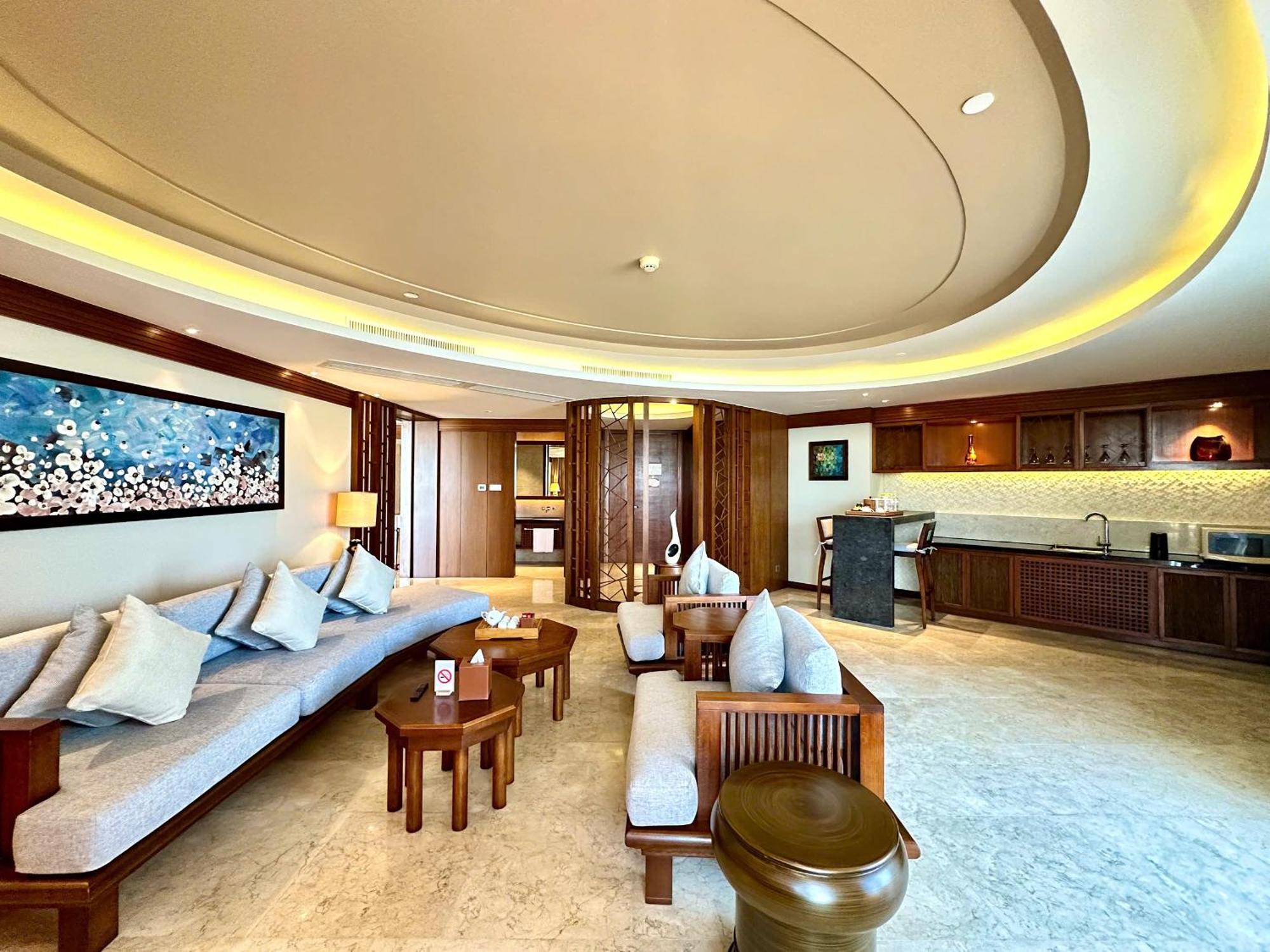 Suite with Balcony and Sea View,1676749268:JPEG
