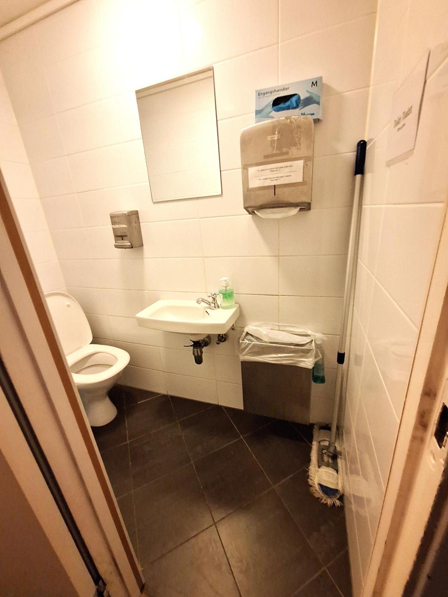 Triple Room Shared Toilet