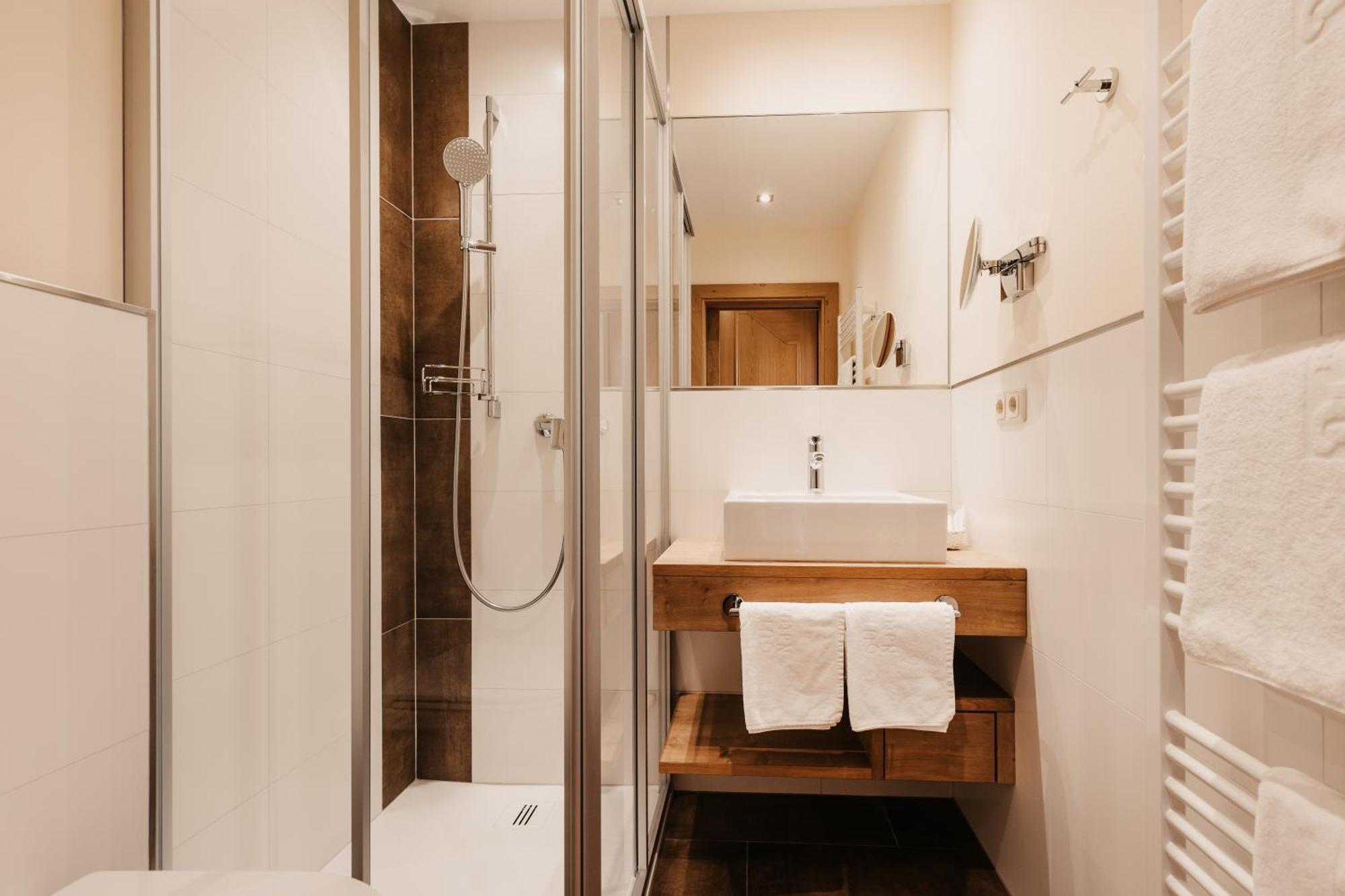 Classic Single Room with Balcony,1765320476:JPEG