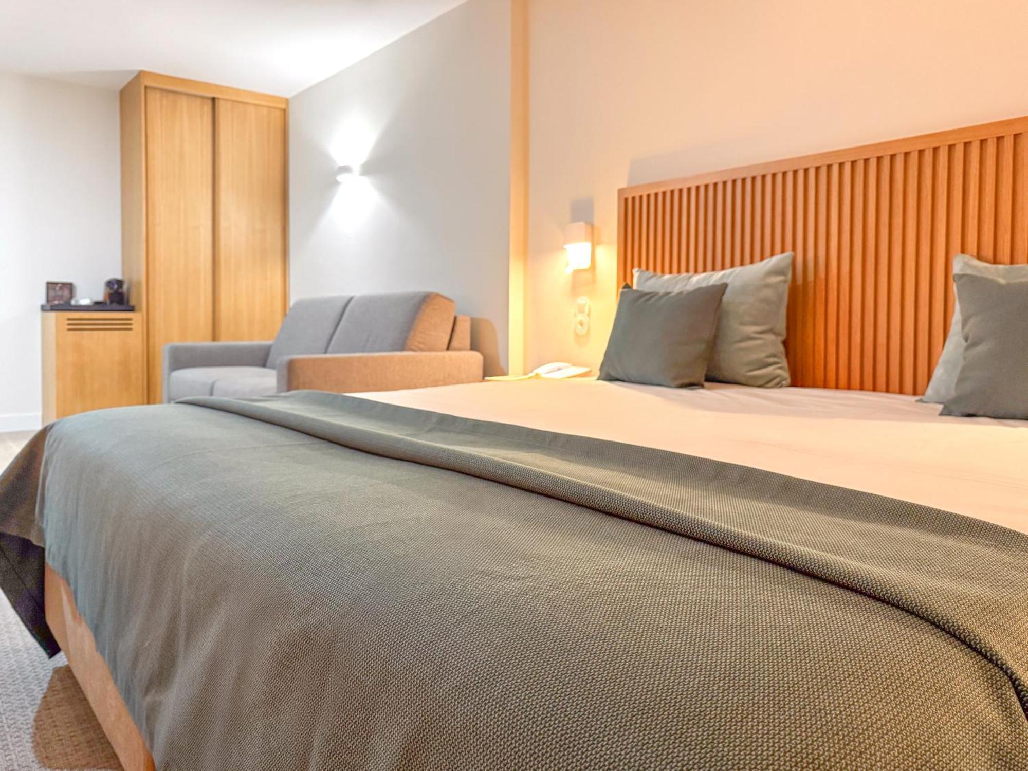 Junior Suite with Sea View (3 People),1689820259:JPEG