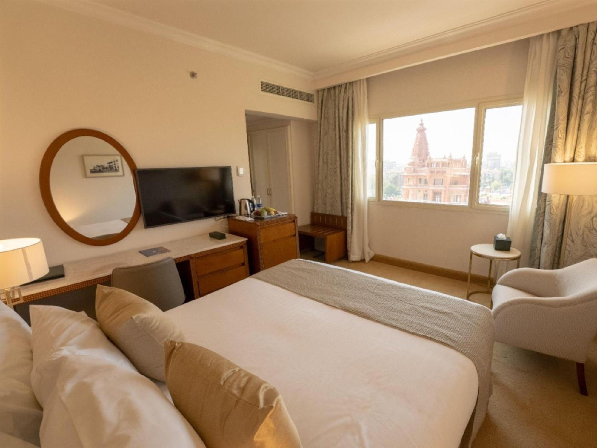 Deluxe Room Baron Palace View
