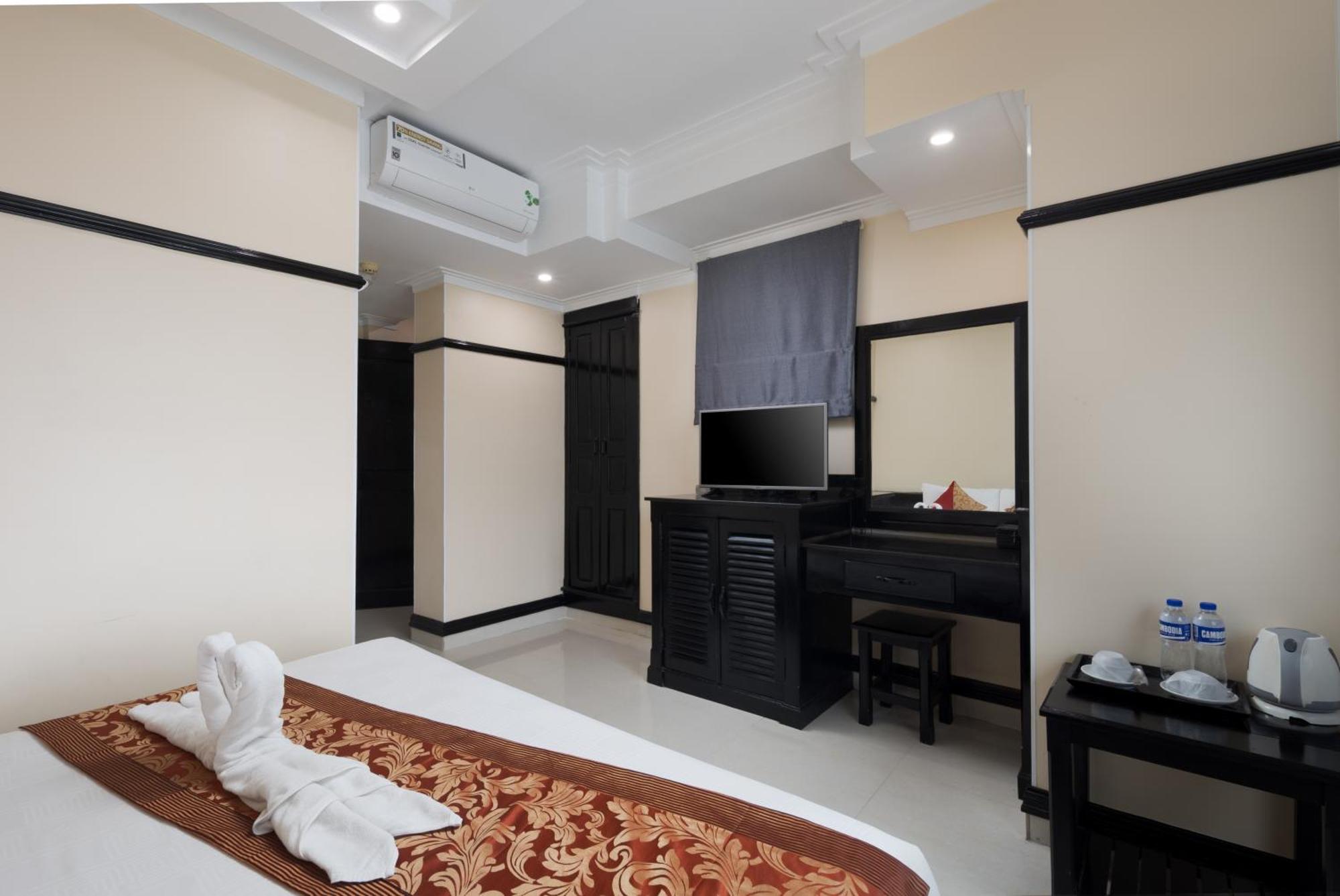 Deluxe Double Room City View