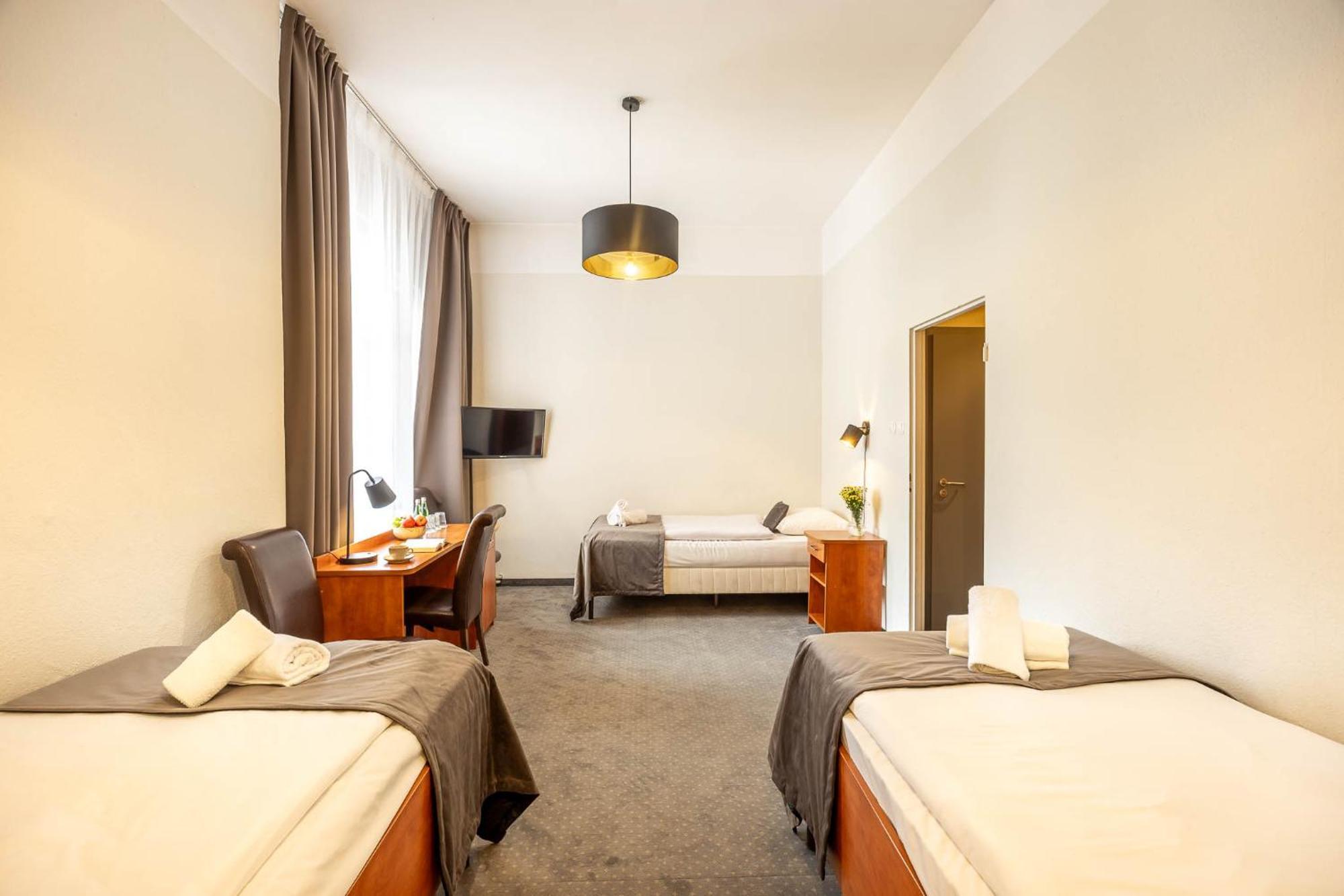 Standard Triple Room,1704903478:JPEG