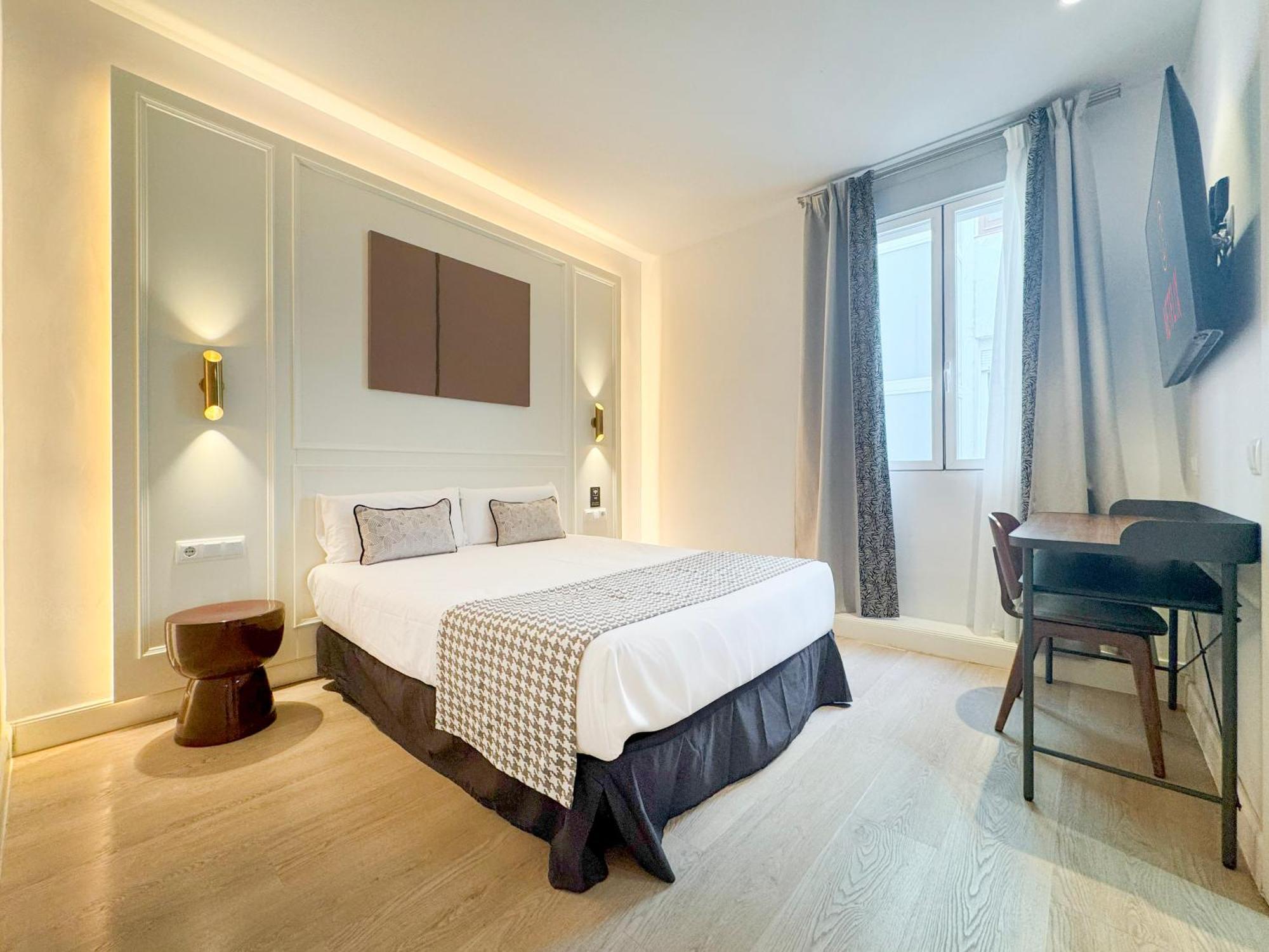 Large Double Room,1707028135:JPEG