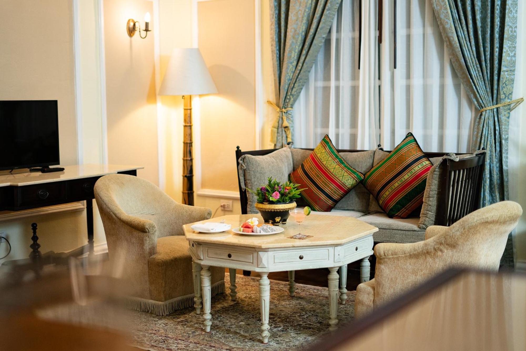 Royal Suite,1645015284:JPEG