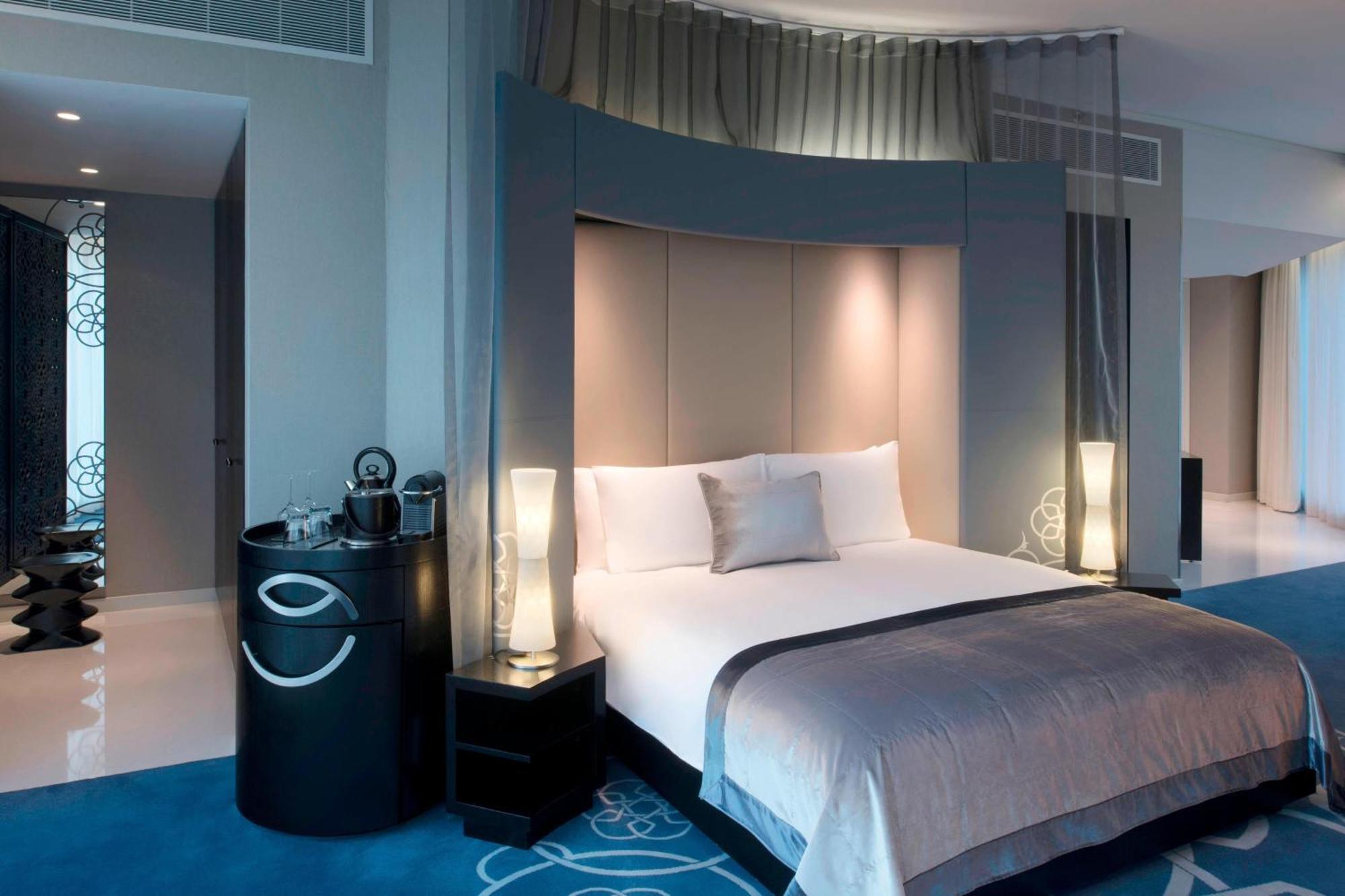Urban One-Bedroom Junior King Suite with City View,1425152064:JPEG