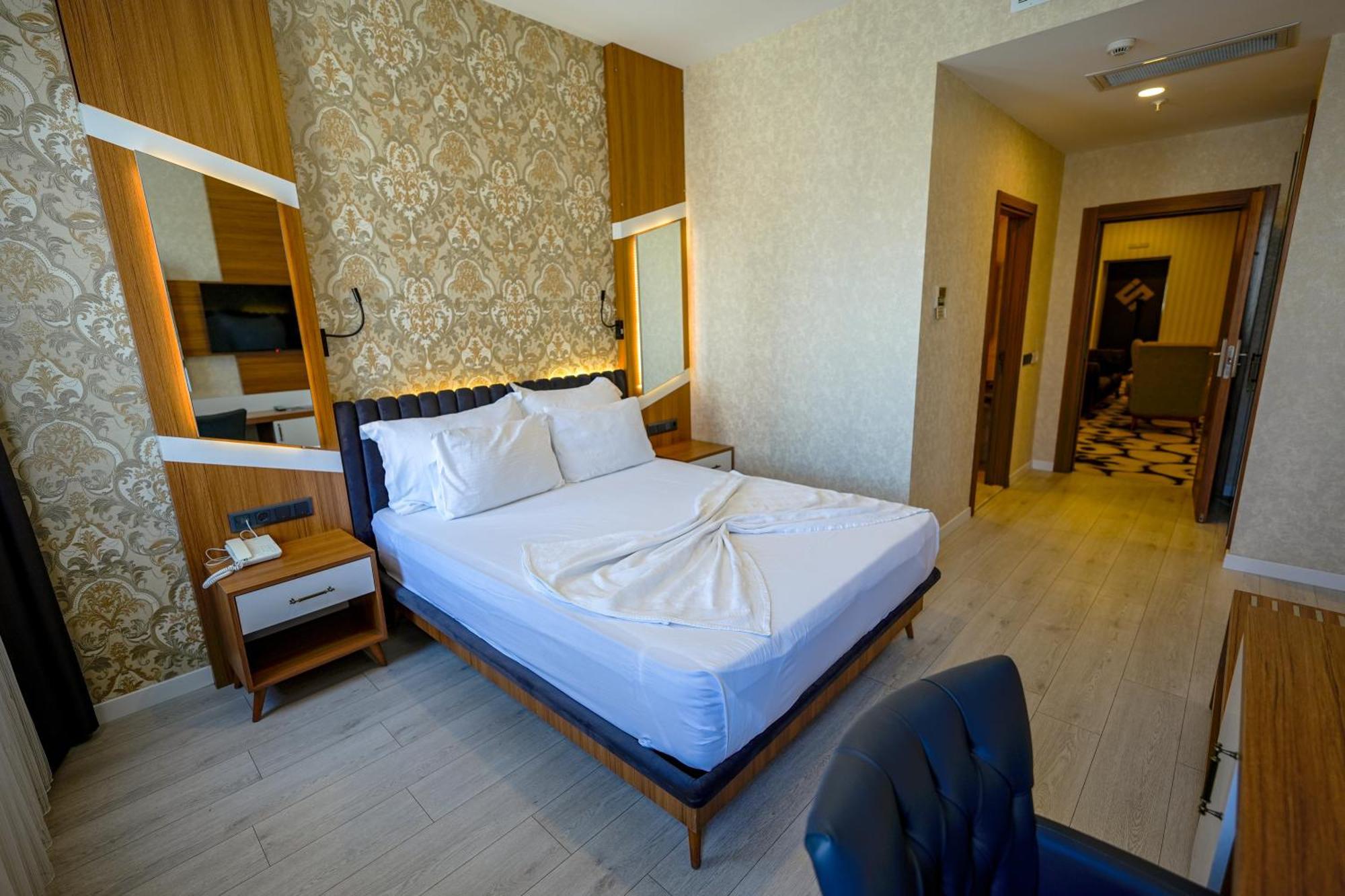 Budget Double Room,1724775689:JPEG